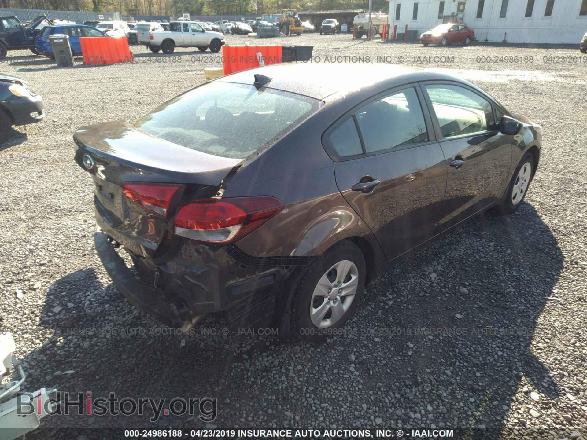 2017 KIA FORTE - VIN: 3KPFK4A73HE070926 - Photo 4
