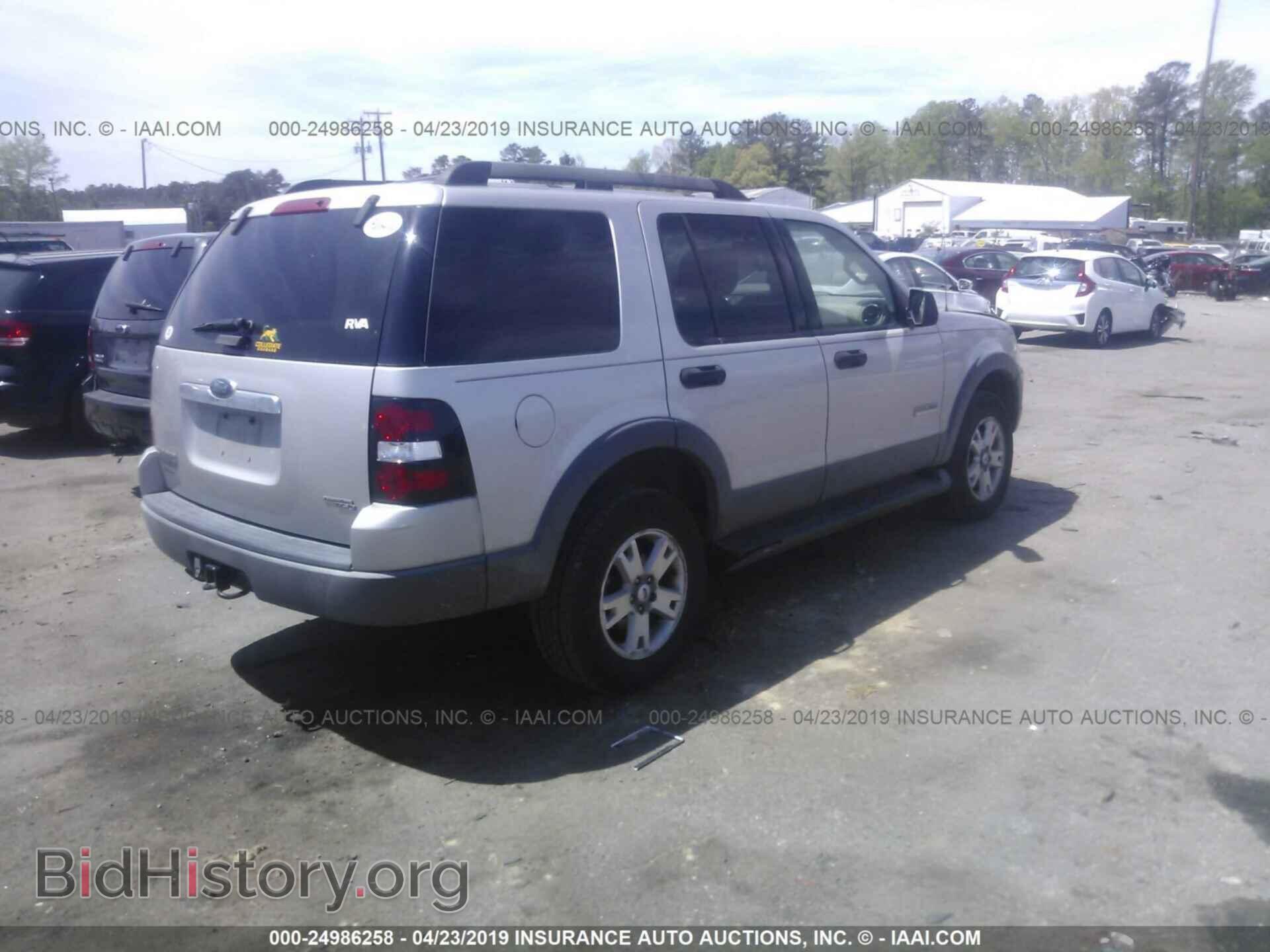2006 FORD EXPLORER - VIN: 1FMEU73E06UA60044 - Фото 4