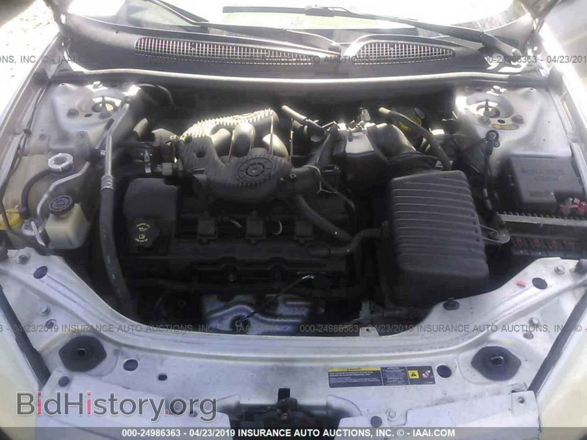 2005 CHRYSLER SEBRING - VIN: 1C3EL56R85N608217 - Фото 10