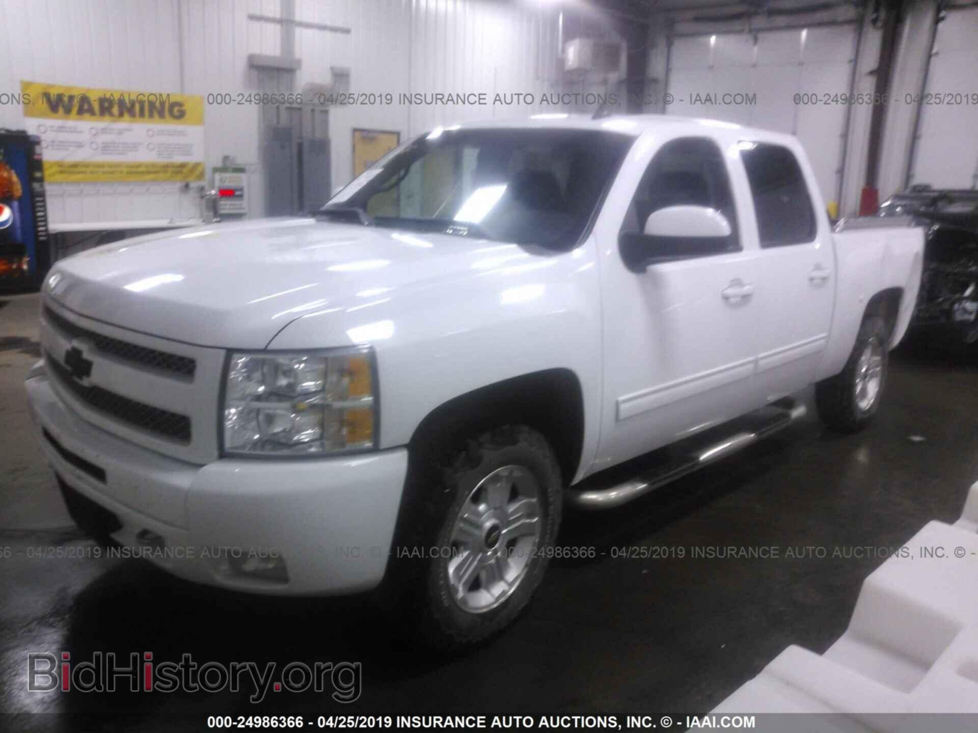 2011 CHEVROLET SILVERADO - VIN: 3GCPKSE38BG288372 - Фото 2