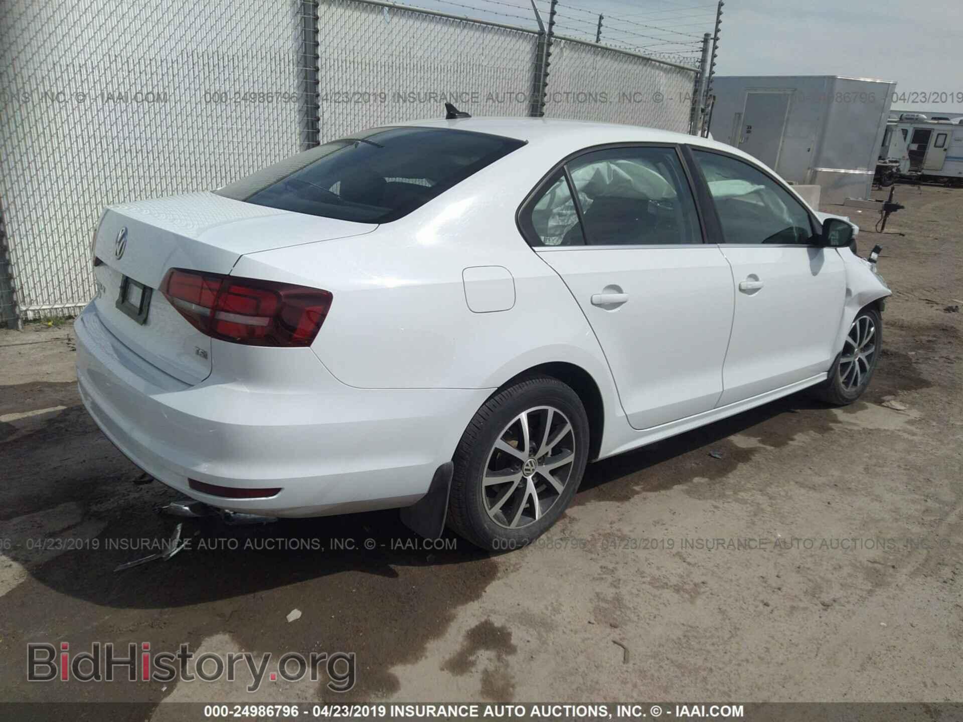 2017 VOLKSWAGEN JETTA - VIN: 3VWDB7AJ1HM357737 - Фото 4