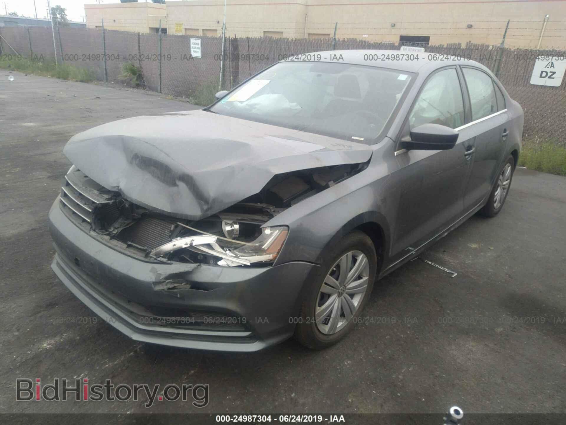 2017 VOLKSWAGEN JETTA - VIN: 3VW2B7AJ6HM296733 - Photo 2
