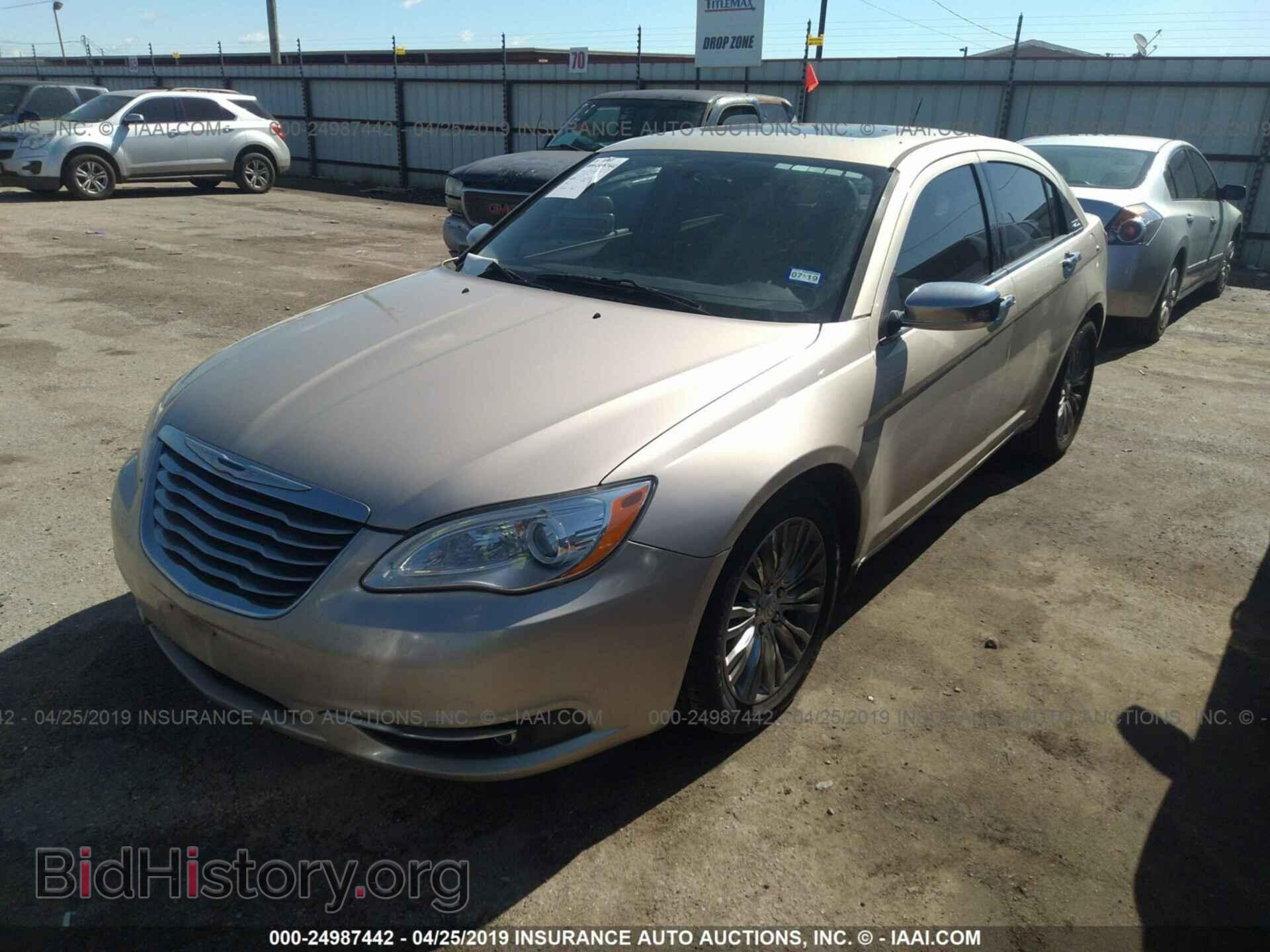 2013 CHRYSLER 200 - VIN: 1C3CCBCG4DN575515 - Photo 2