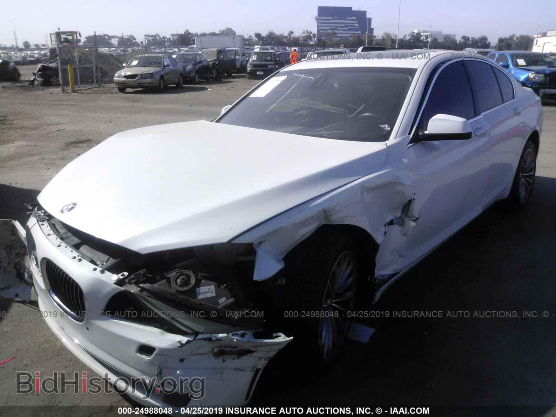 2012 BMW 740 - VIN: WBAKA4C55CDX20294 - Фото 2