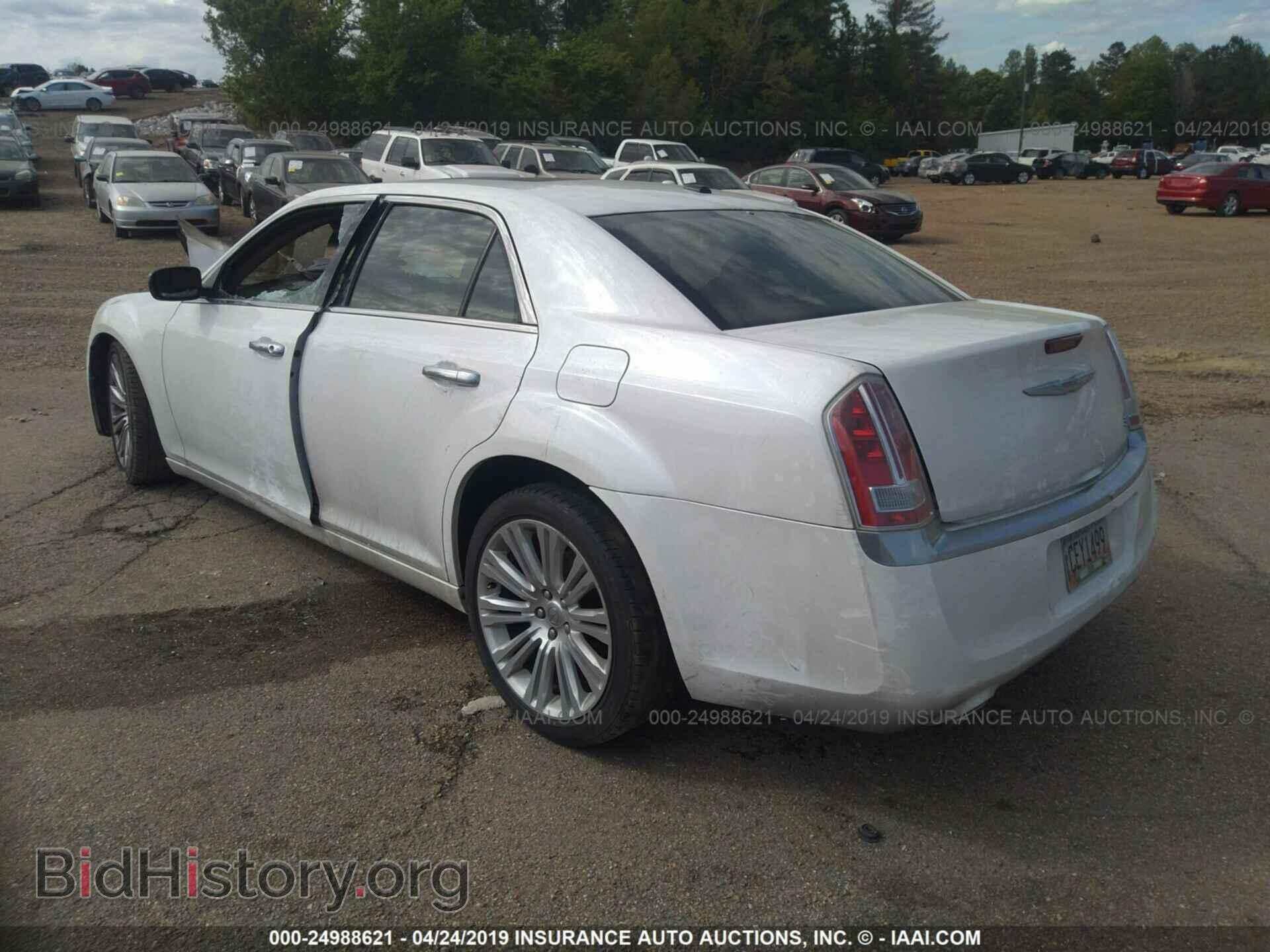 2013 CHRYSLER 300C - VIN: 2C3CCAPT5DH504379 - Фото 3