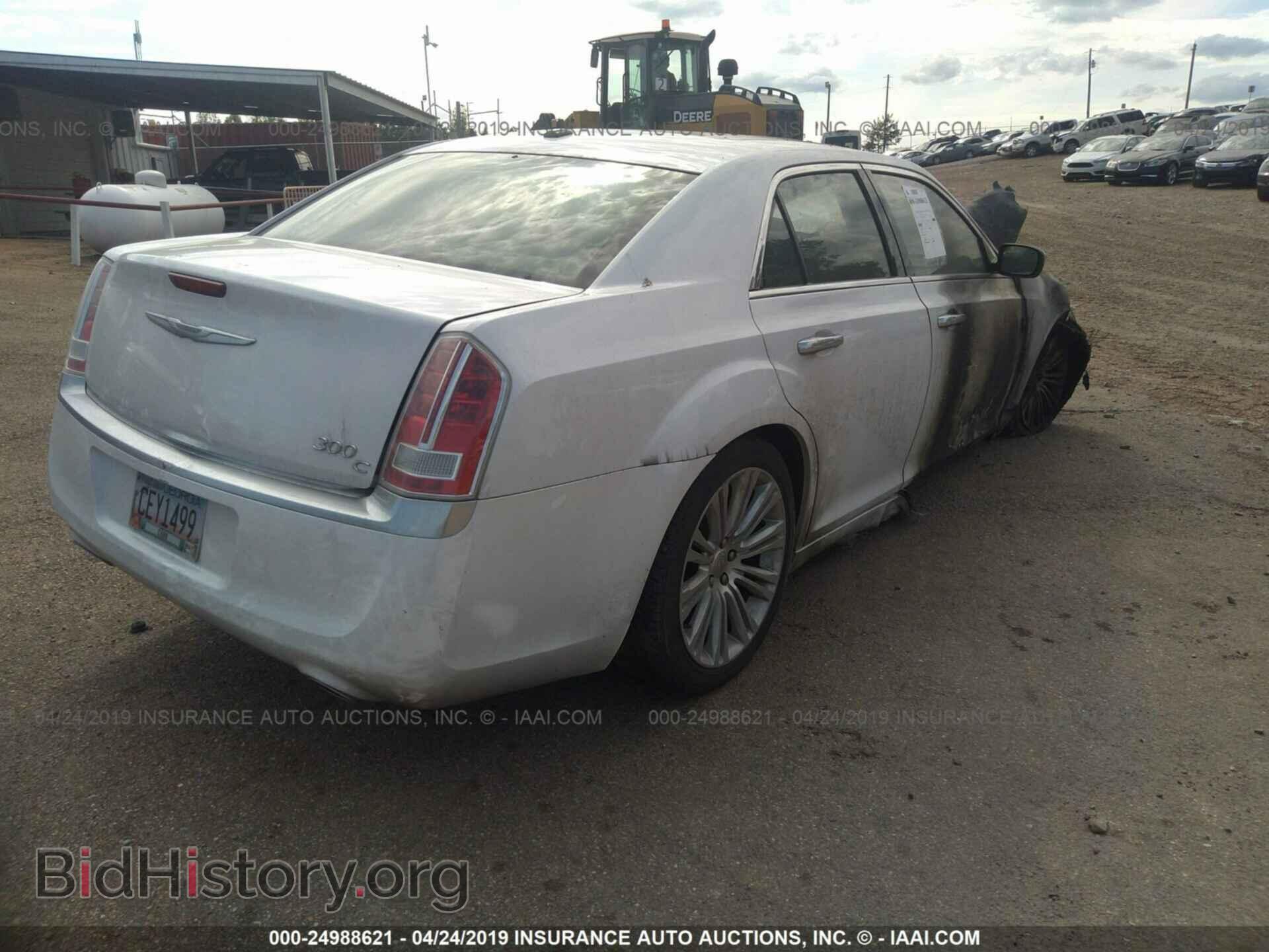 2013 CHRYSLER 300C - VIN: 2C3CCAPT5DH504379 - Фото 4