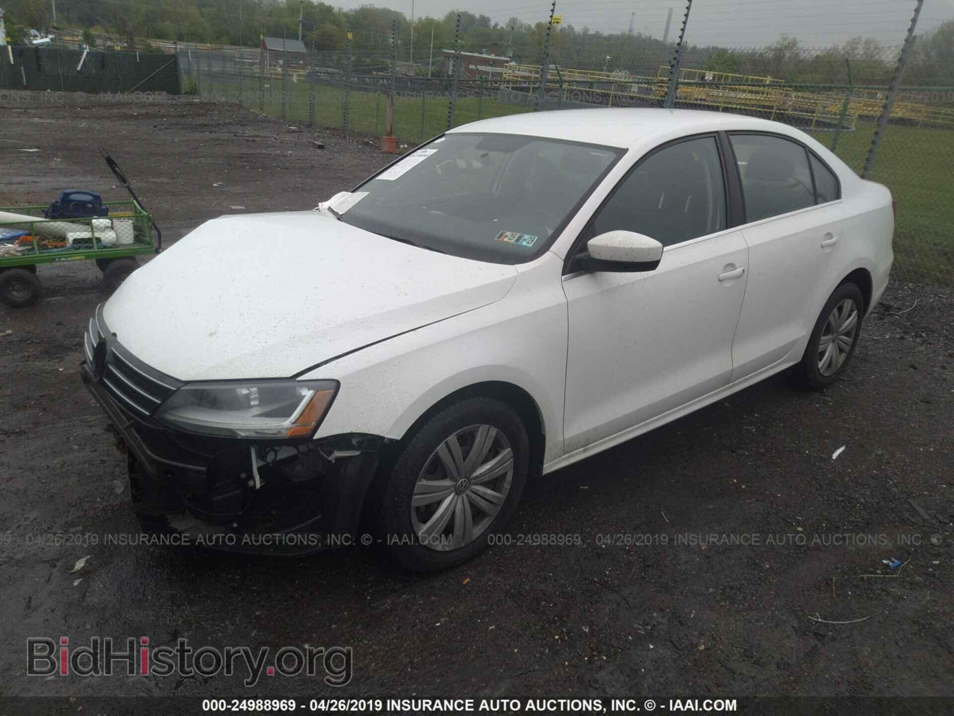 2017 VOLKSWAGEN JETTA - VIN: 3VW2B7AJ2HM363392 - Photo 2