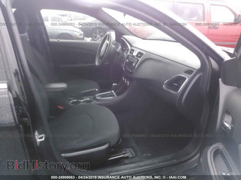 2012 Chrysler 200 (VIN 1C3CCBAB8CN134685) — photo 5 of 10