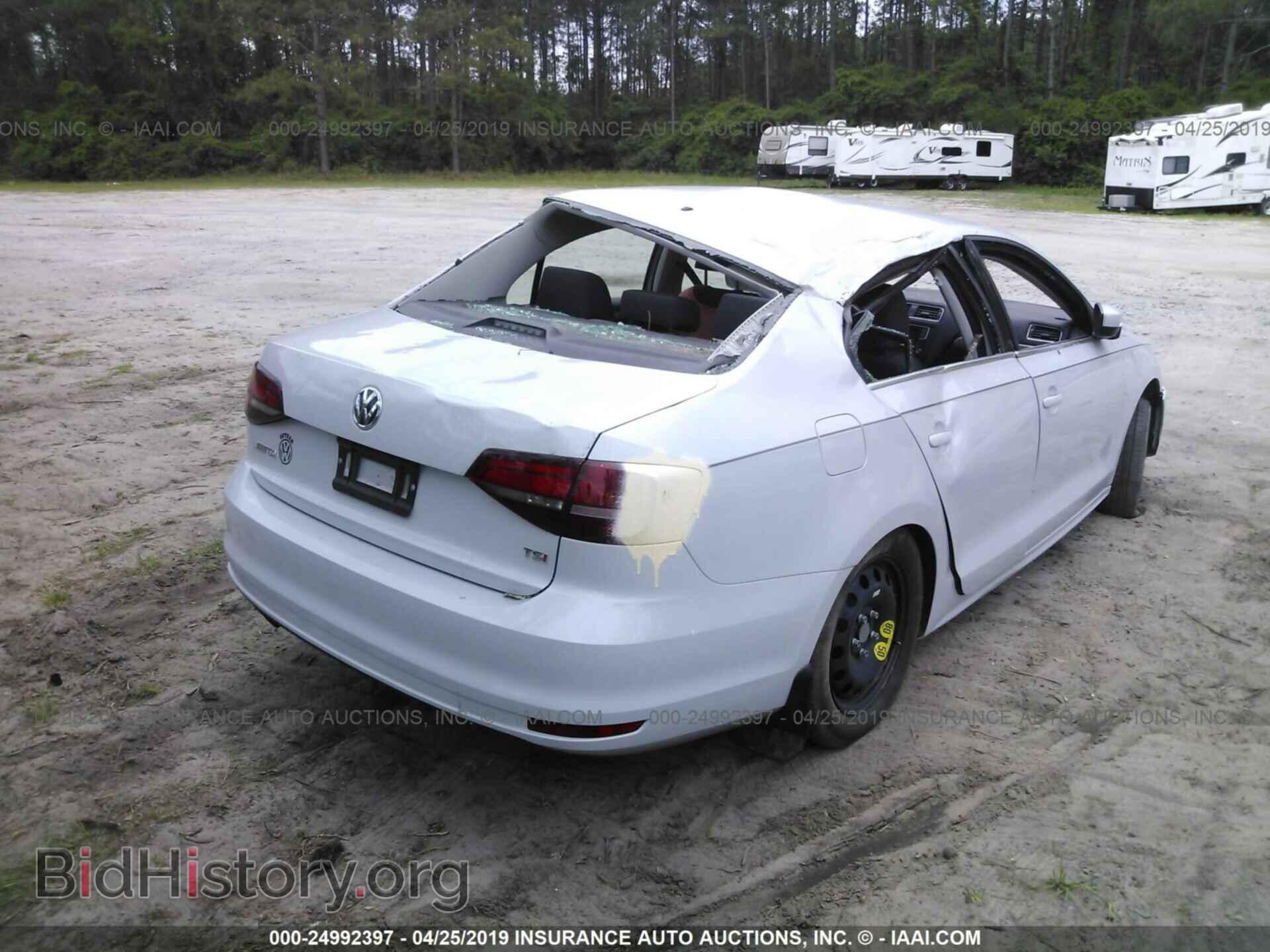 2017 VOLKSWAGEN JETTA - VIN: 3VW2B7AJ9HM347156 - Photo 4