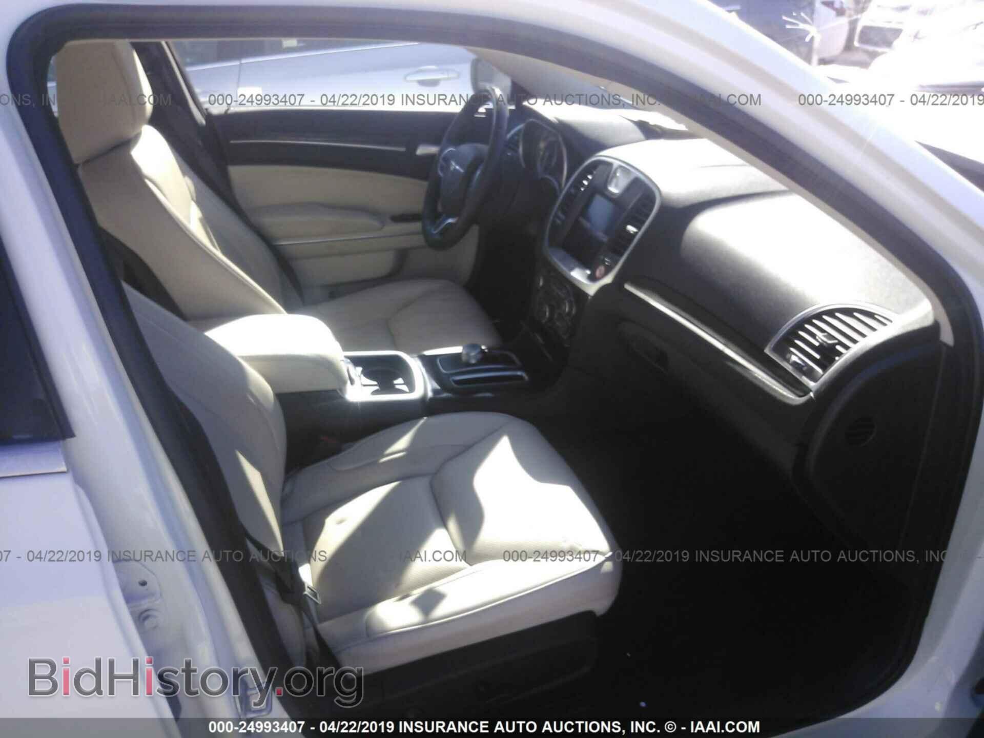 2018 CHRYSLER 300 - VIN: 2C3CCAKG3JH181665 - Фото 5