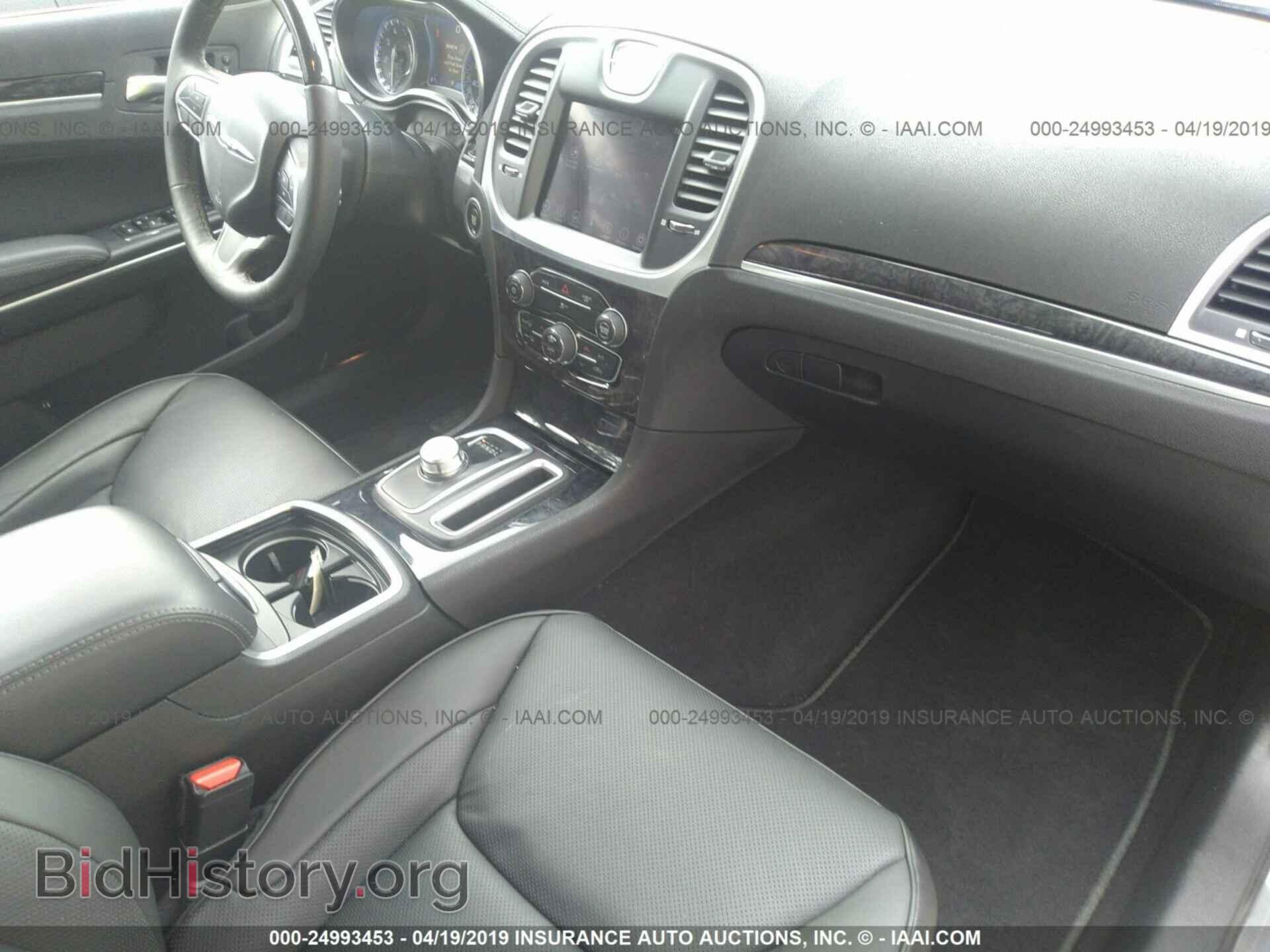 2019 CHRYSLER 300 - VIN: 2C3CCAKG4KH542967 - Фото 5