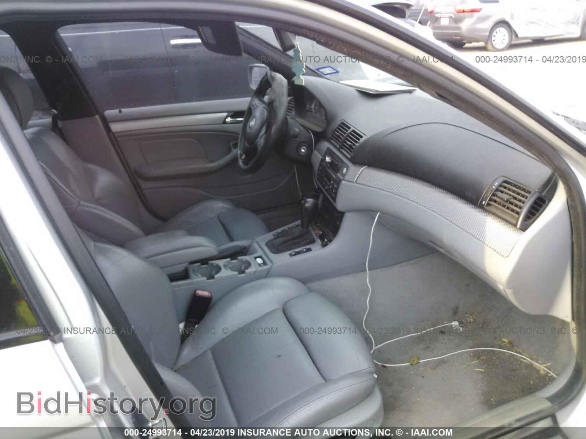 2005 BMW 330 - VIN: WBAEV53455KM38945 - Фото 5