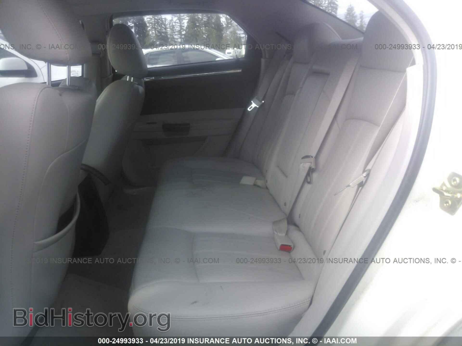 2006 CHRYSLER 300C - VIN: 2C3KA63H36H533382 - Фото 8
