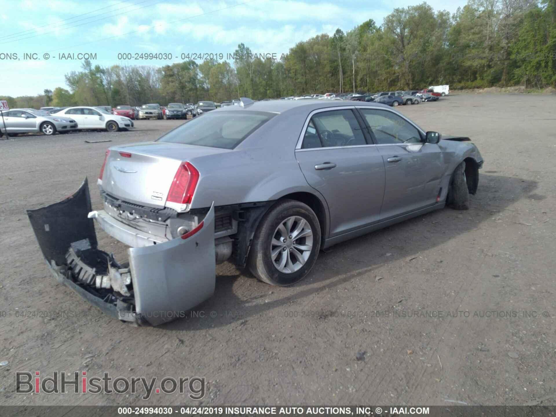 2016 CHRYSLER 300 - VIN: 2C3CCAAG4GH197688 - Фото 4