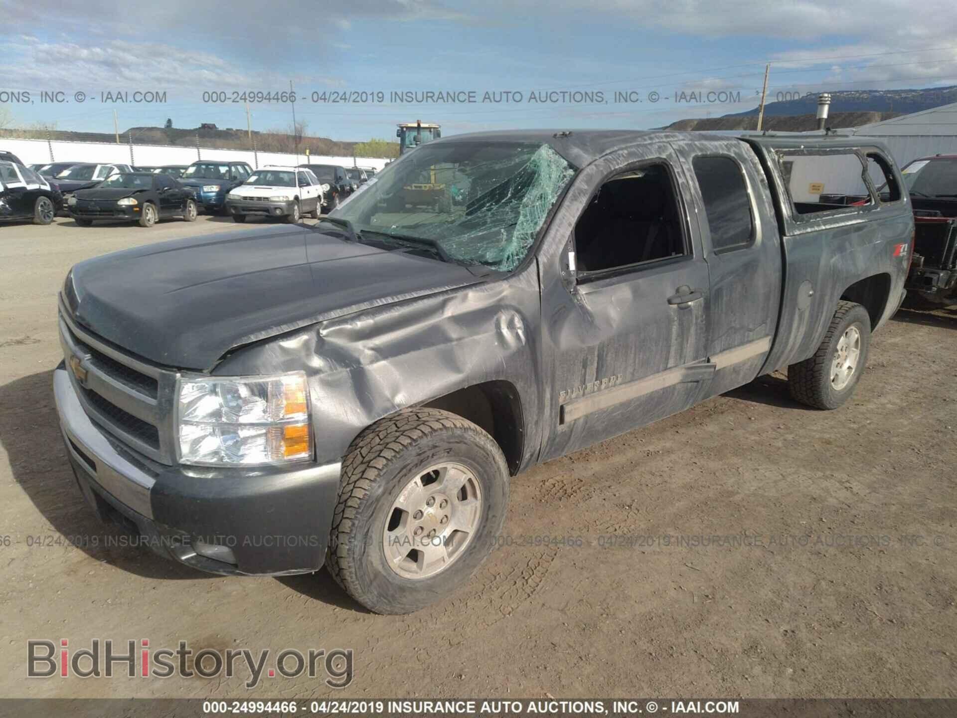 2011 CHEVROLET SILVERADO - VIN: 1GCRKSE30BZ221886 - Фото 2