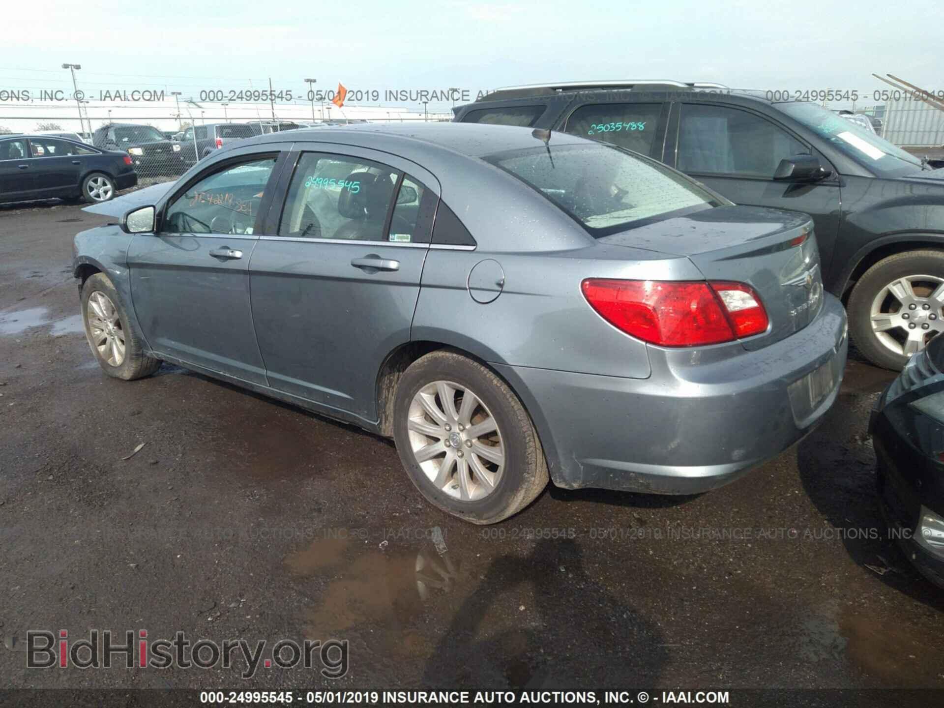 2010 CHRYSLER SEBRING - VIN: 1C3CC5FB0AN207054 - Фото 3