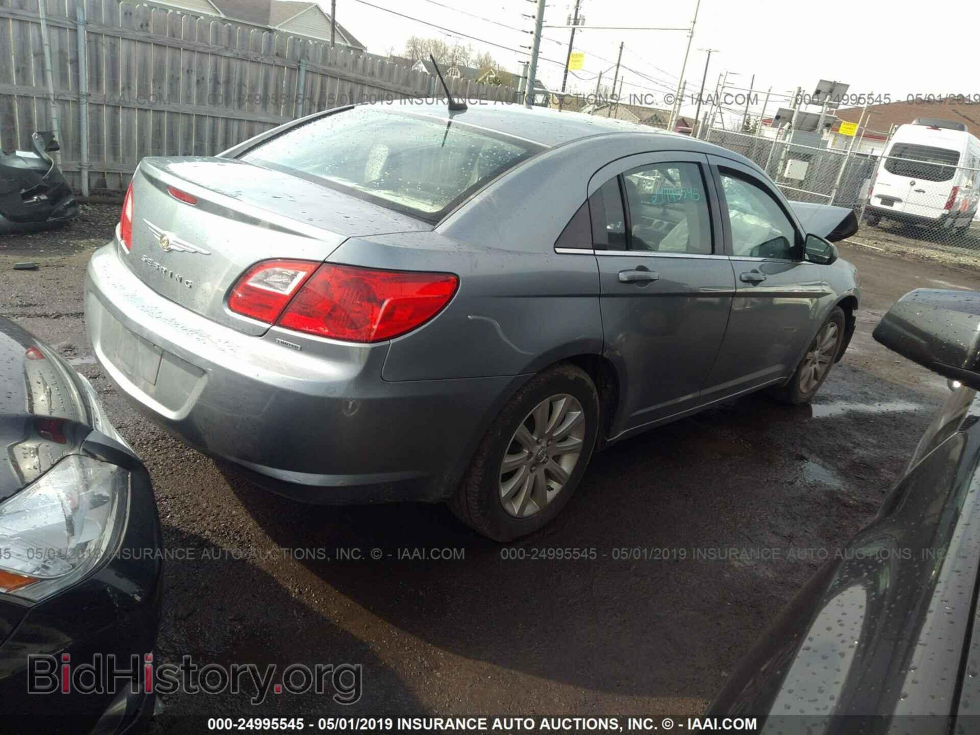 2010 CHRYSLER SEBRING - VIN: 1C3CC5FB0AN207054 - Фото 4