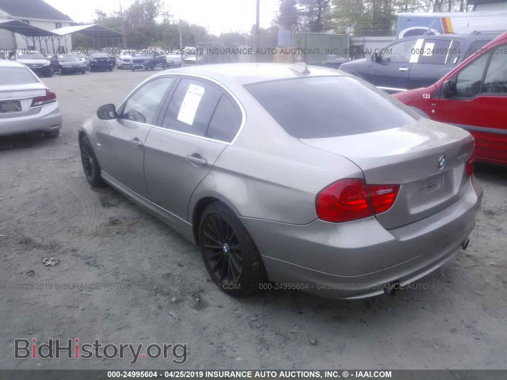 2009 BMW 335 - VIN: WBAPL33529A405988 - Фото 3