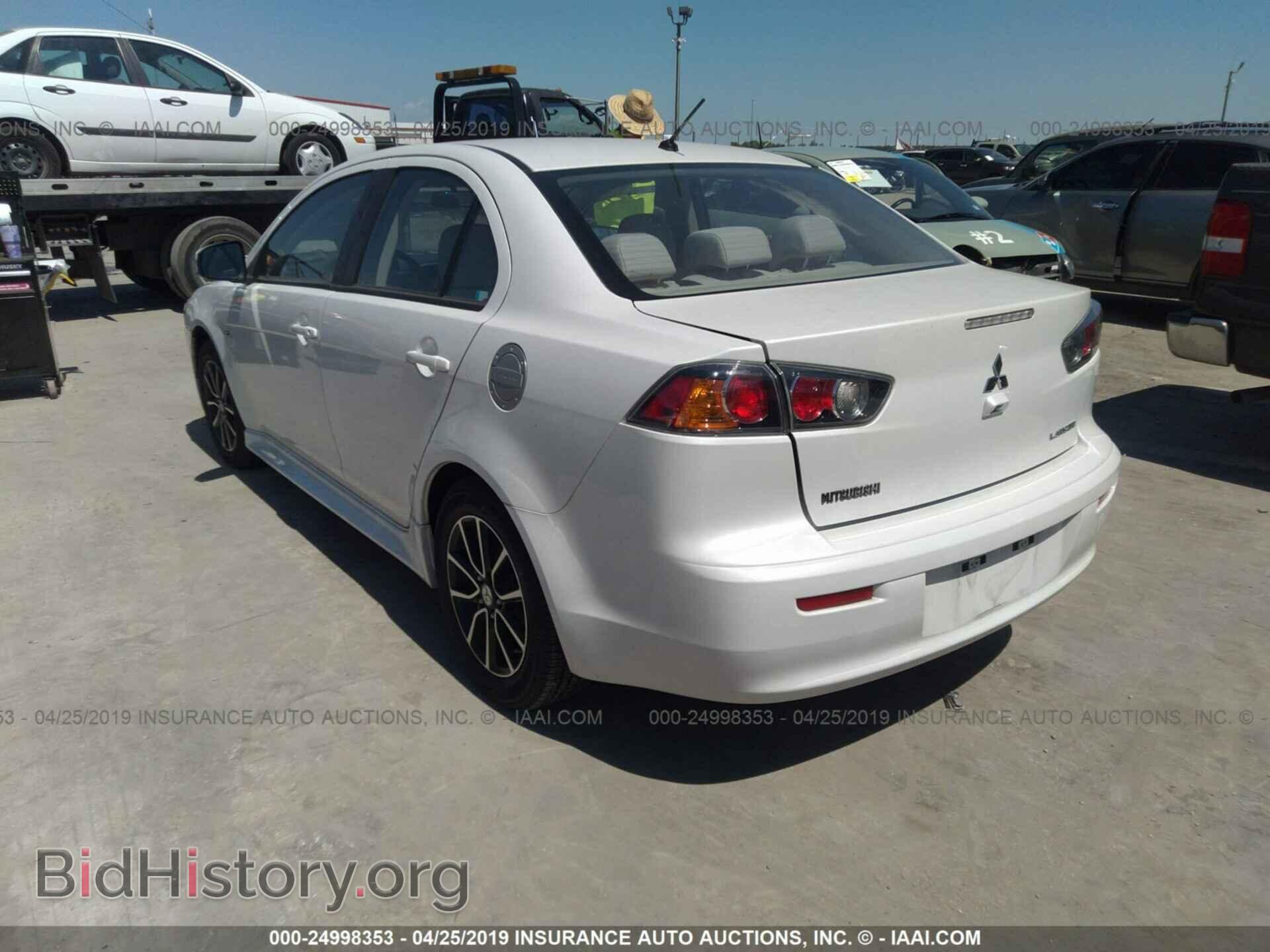 2017 MITSUBISHI LANCER - VIN: JA32U2FU8HU014802 - Фото 3