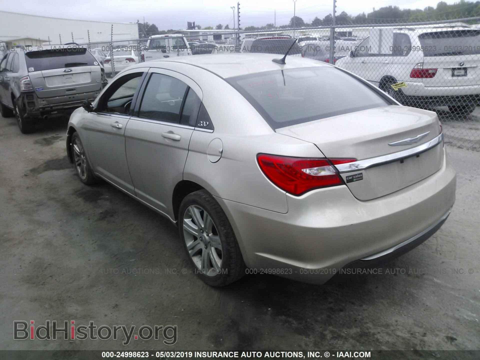 2013 CHRYSLER 200 - VIN: 1C3CCBAB8DN698046 - Photo 3