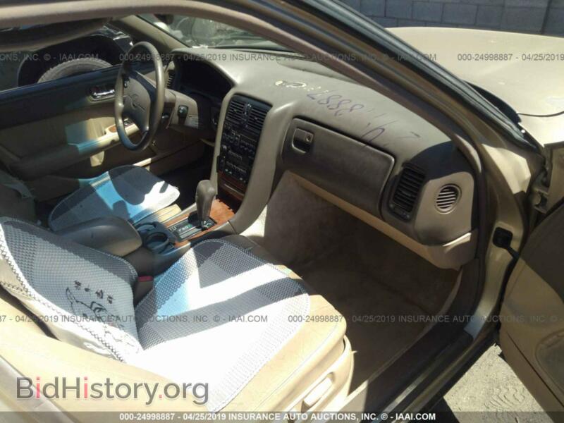 1992 Lexus LS (VIN JT8UF11E2N0108075) — фото 5 из 10