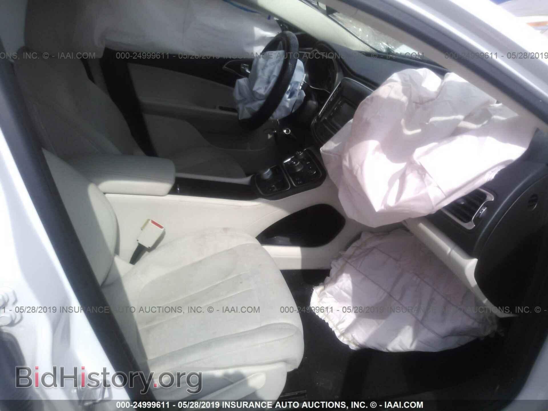 2016 CHRYSLER 200 - VIN: 1C3CCCAB3GN136176 - Фото 5