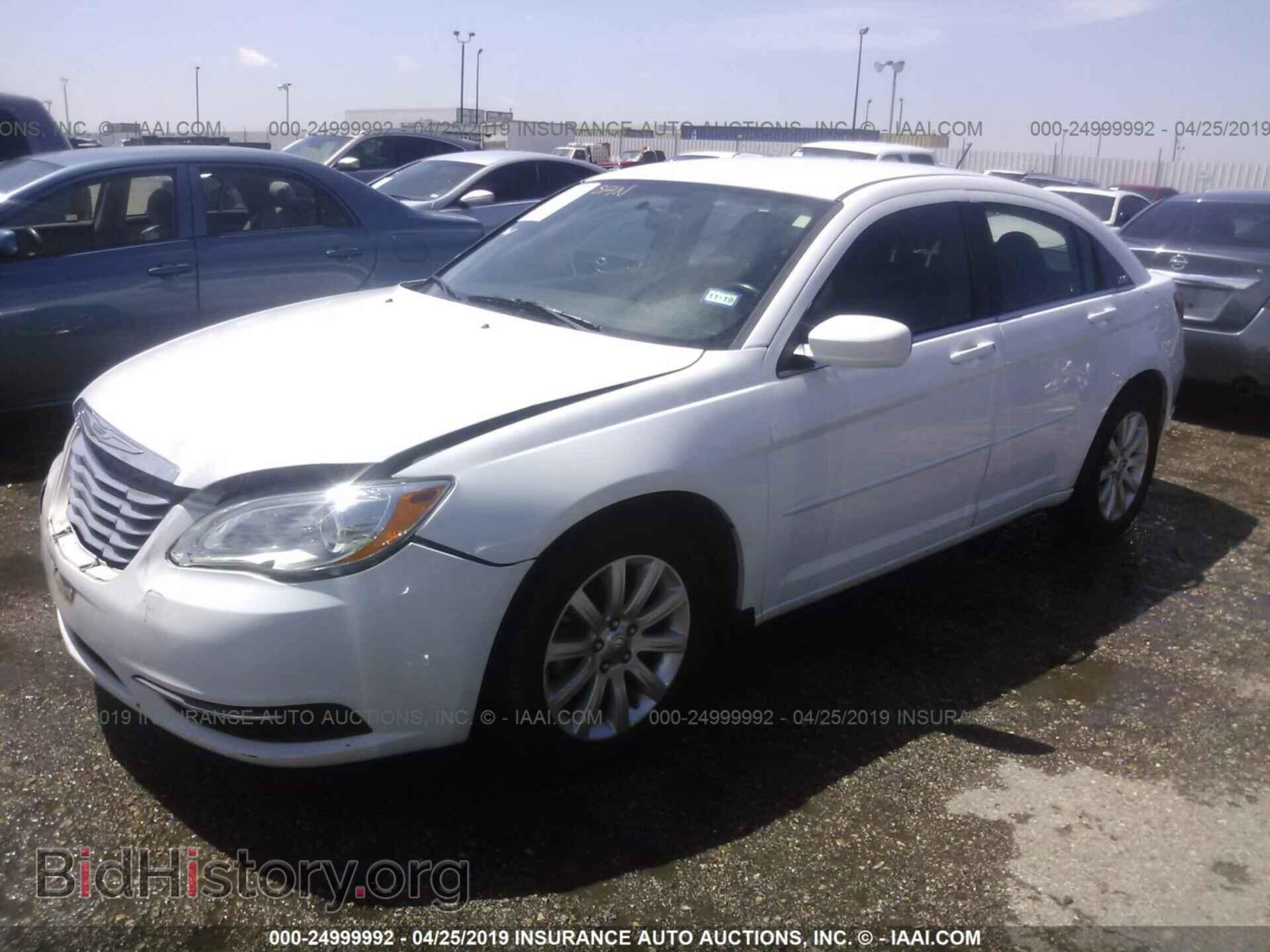 2012 CHRYSLER 200 - VIN: 1C3CCBBB2CN201067 - Фото 2