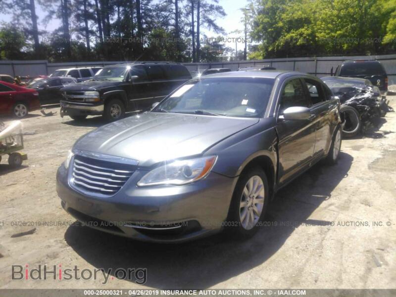 2012 Chrysler 200 (VIN 1C3CCBAB0CN138620) — фото 2 из 10