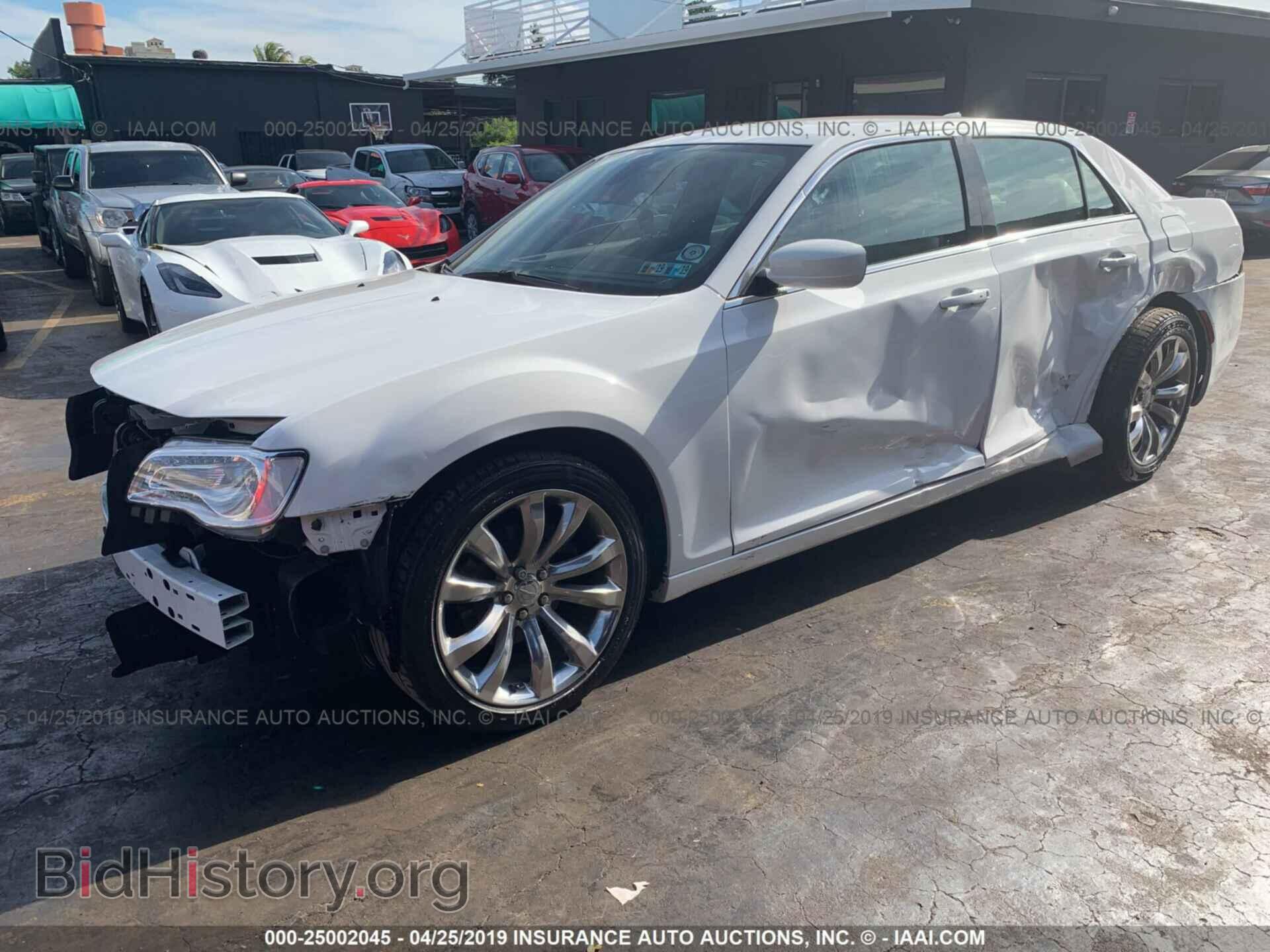2017 CHRYSLER 300 - VIN: 2C3CCAAG5HH626886 - Фото 2
