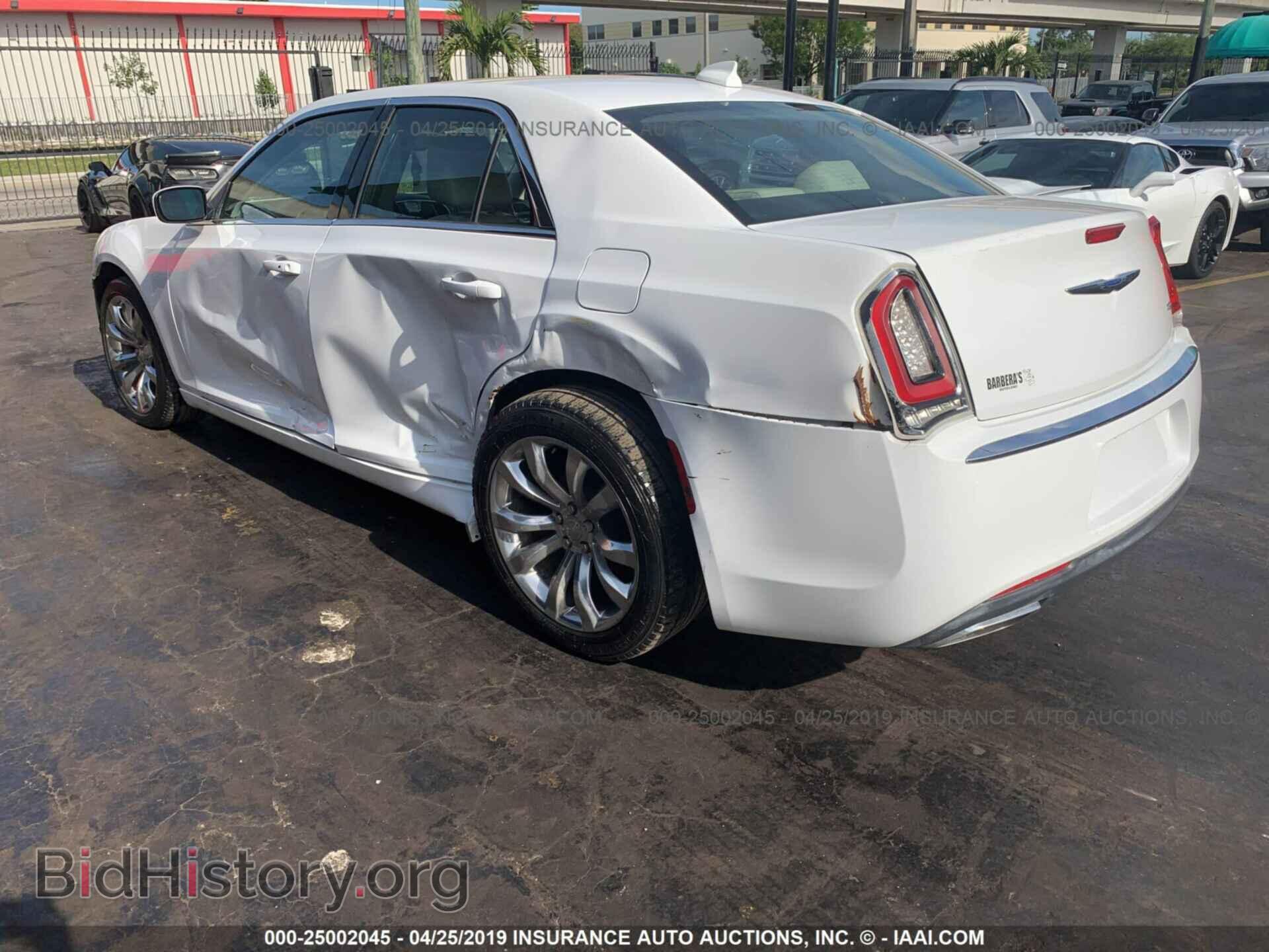 2017 CHRYSLER 300 - VIN: 2C3CCAAG5HH626886 - Фото 3