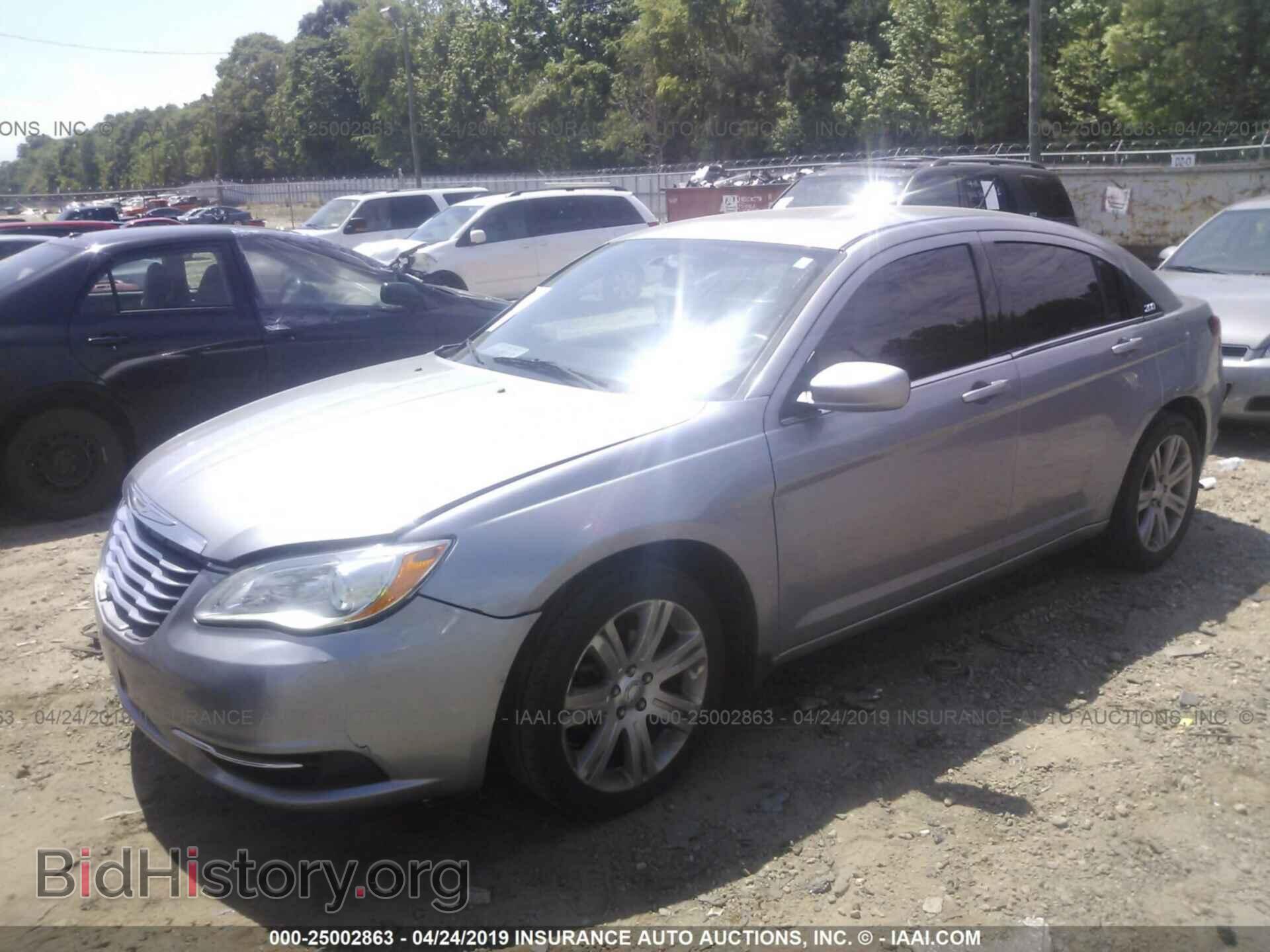 2013 CHRYSLER 200 - VIN: 1C3CCBAB4DN705333 - Photo 2