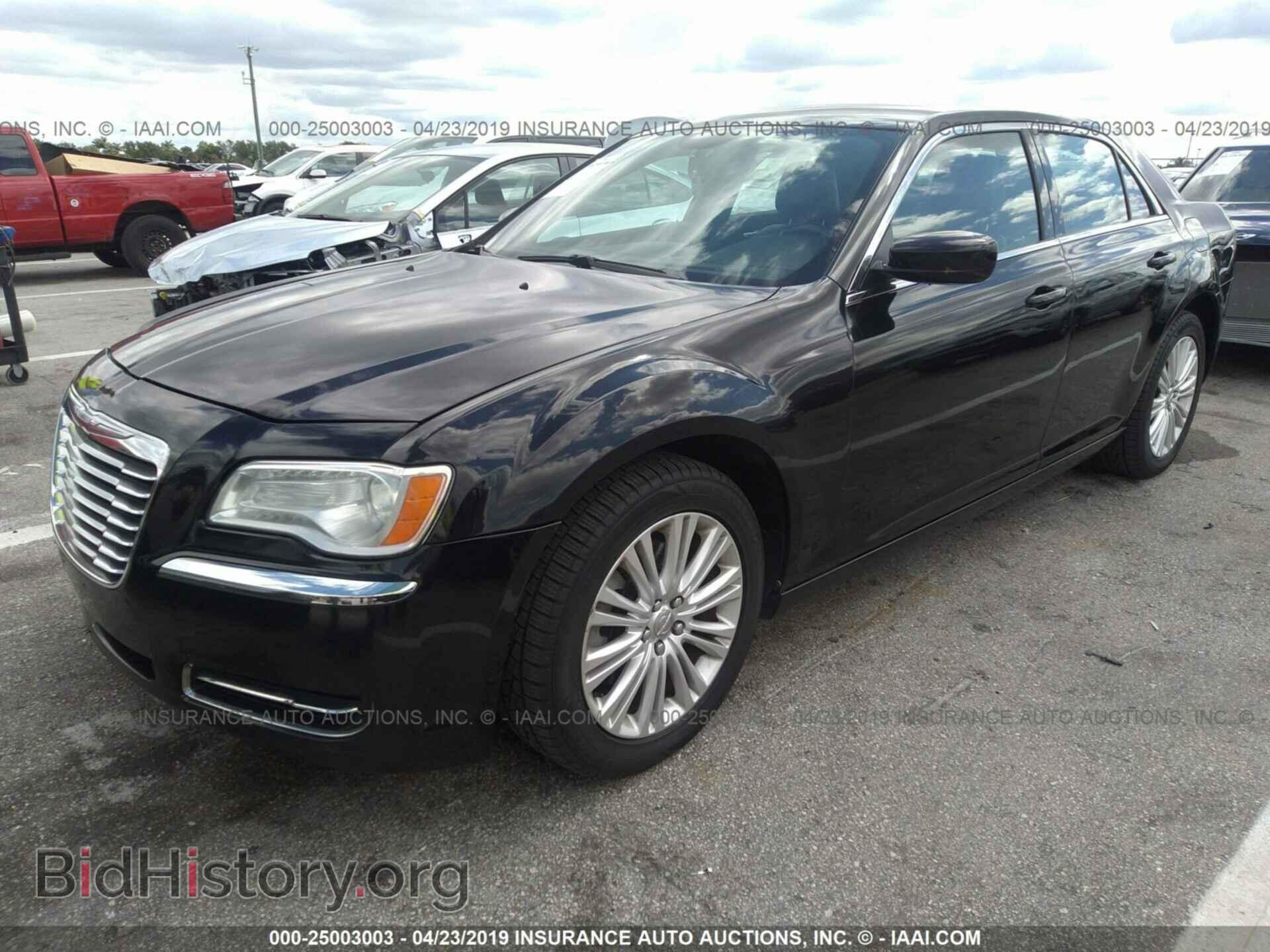 2014 CHRYSLER 300 - VIN: 2C3CCARG8EH376933 - Фото 2