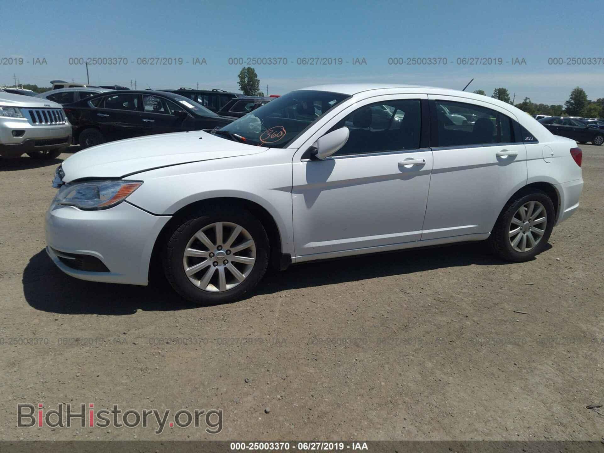2014 CHRYSLER 200 - VIN: 1C3CCBBB4EN183514 - Фото 2