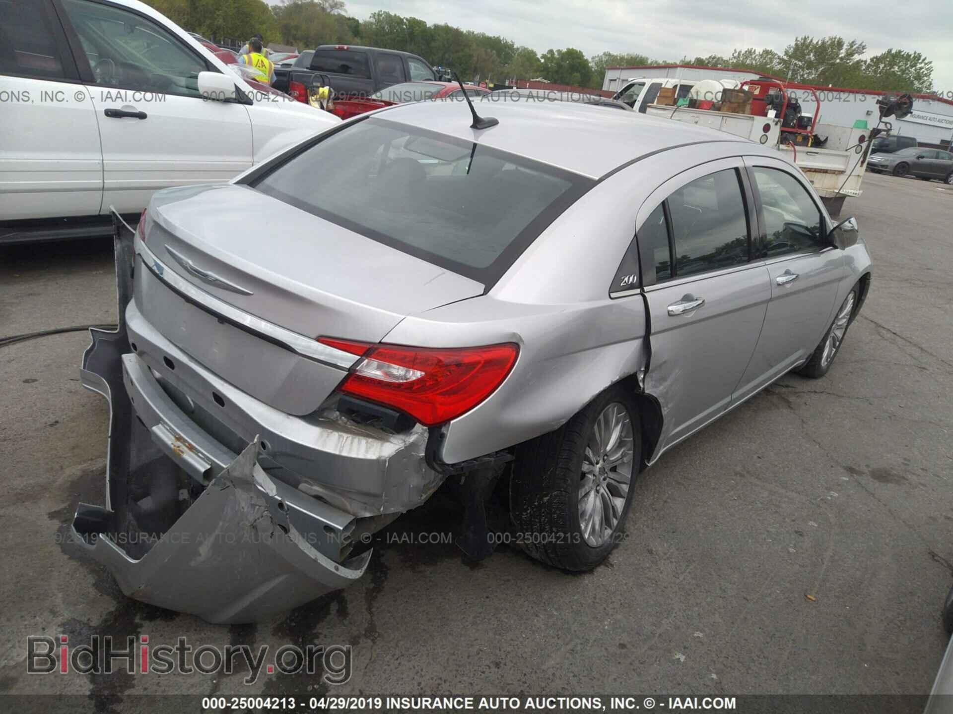 2012 CHRYSLER 200 - VIN: 1C3CCBCG0CN326370 - Фото 4