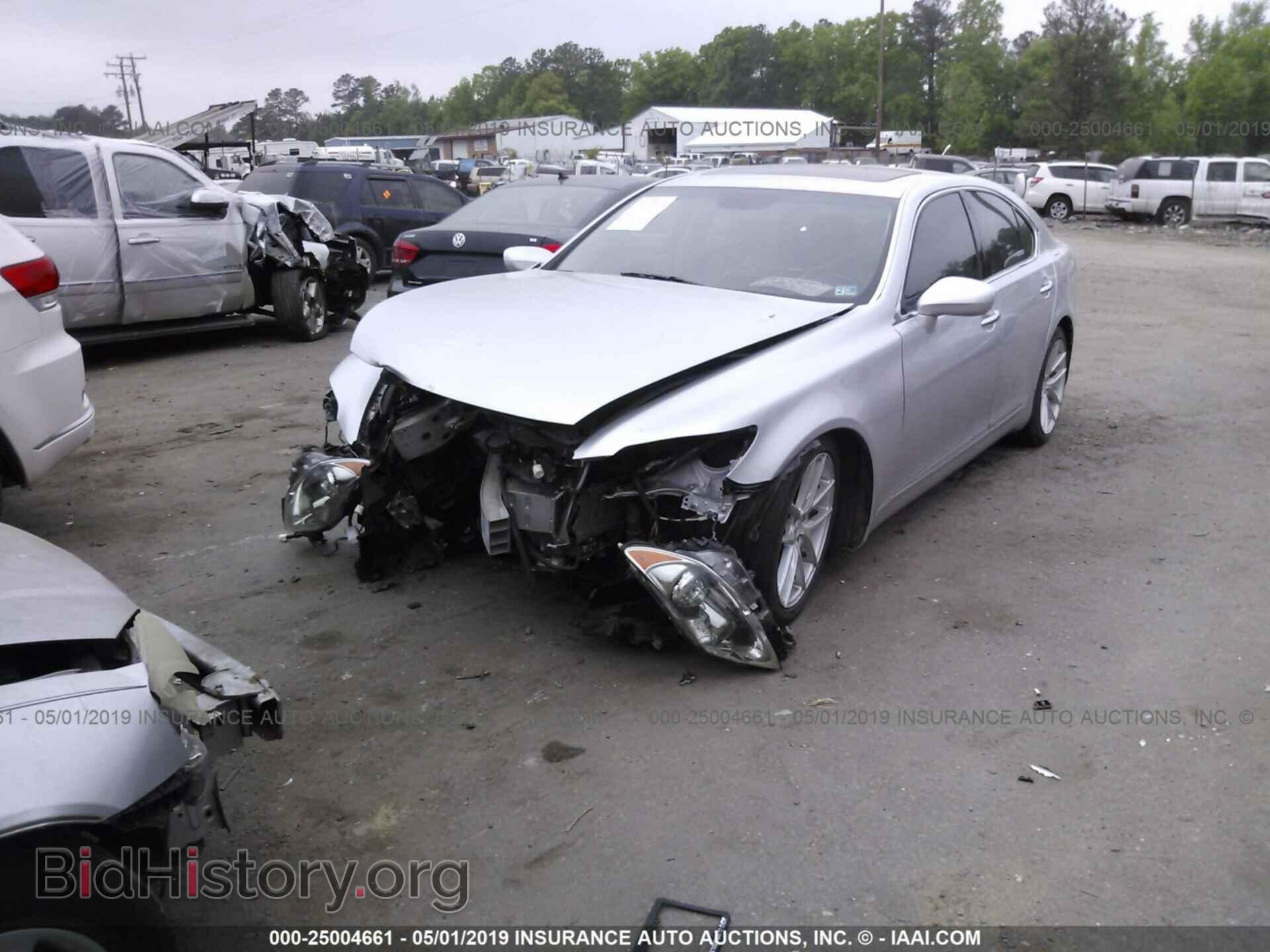 2009 LEXUS LS - VIN: JTHCL46F795000244 - Фото 2
