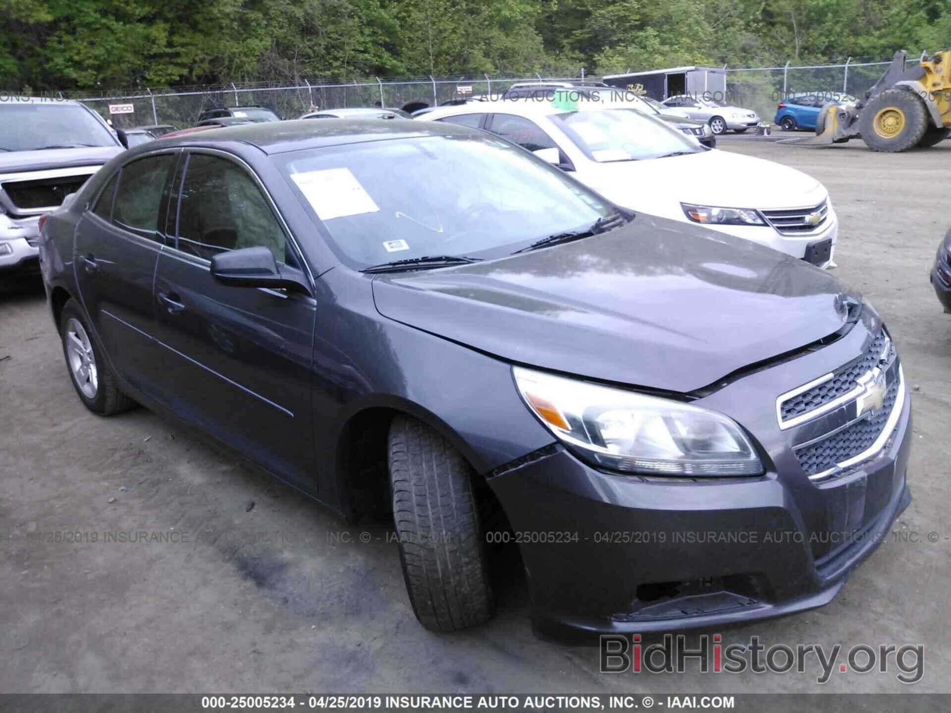 Photo 1G11B5SA9DF180432 - CHEVROLET MALIBU 2013