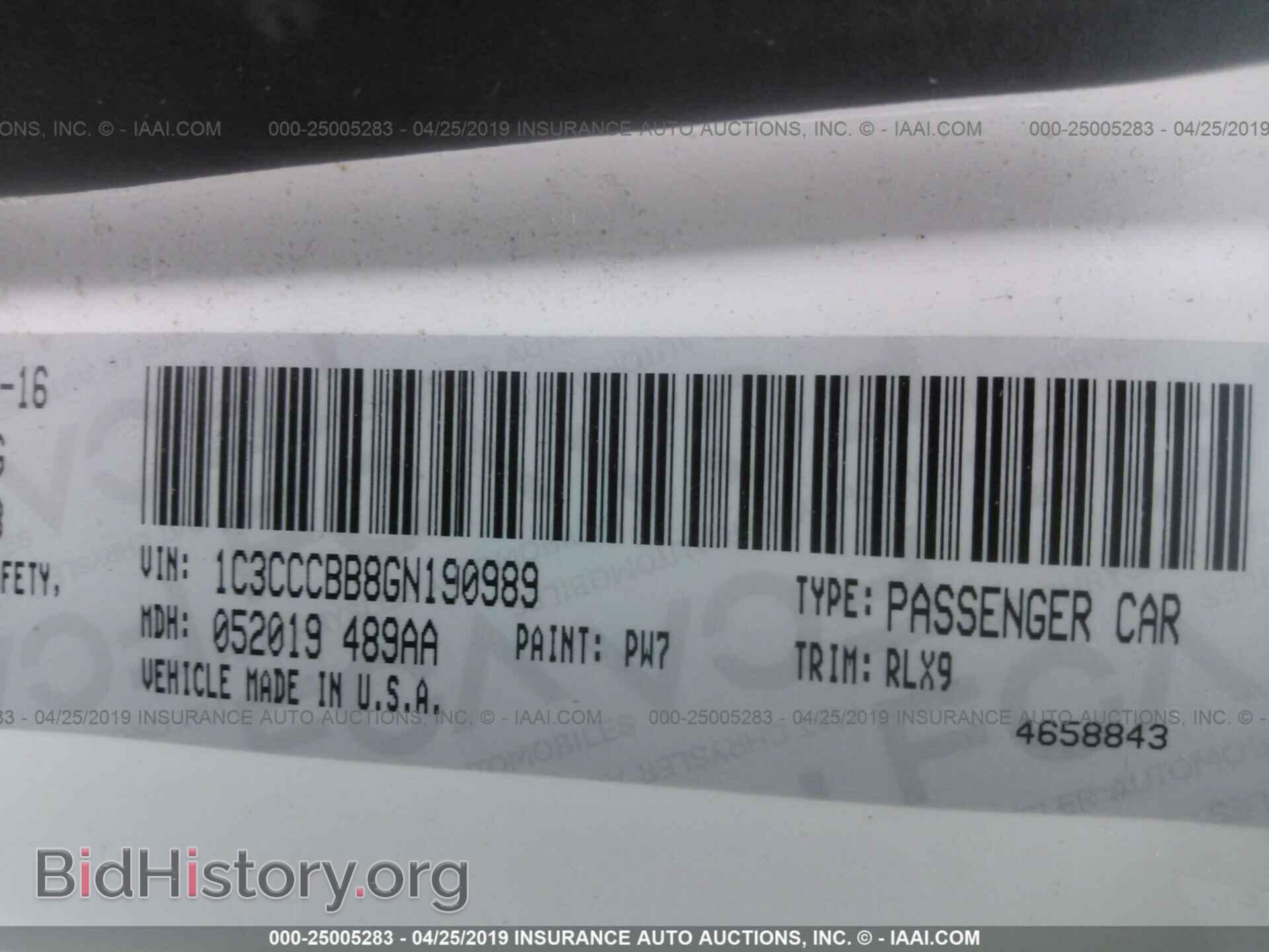 2016 CHRYSLER 200 - VIN: 1C3CCCBB8GN190989 - Фото 9