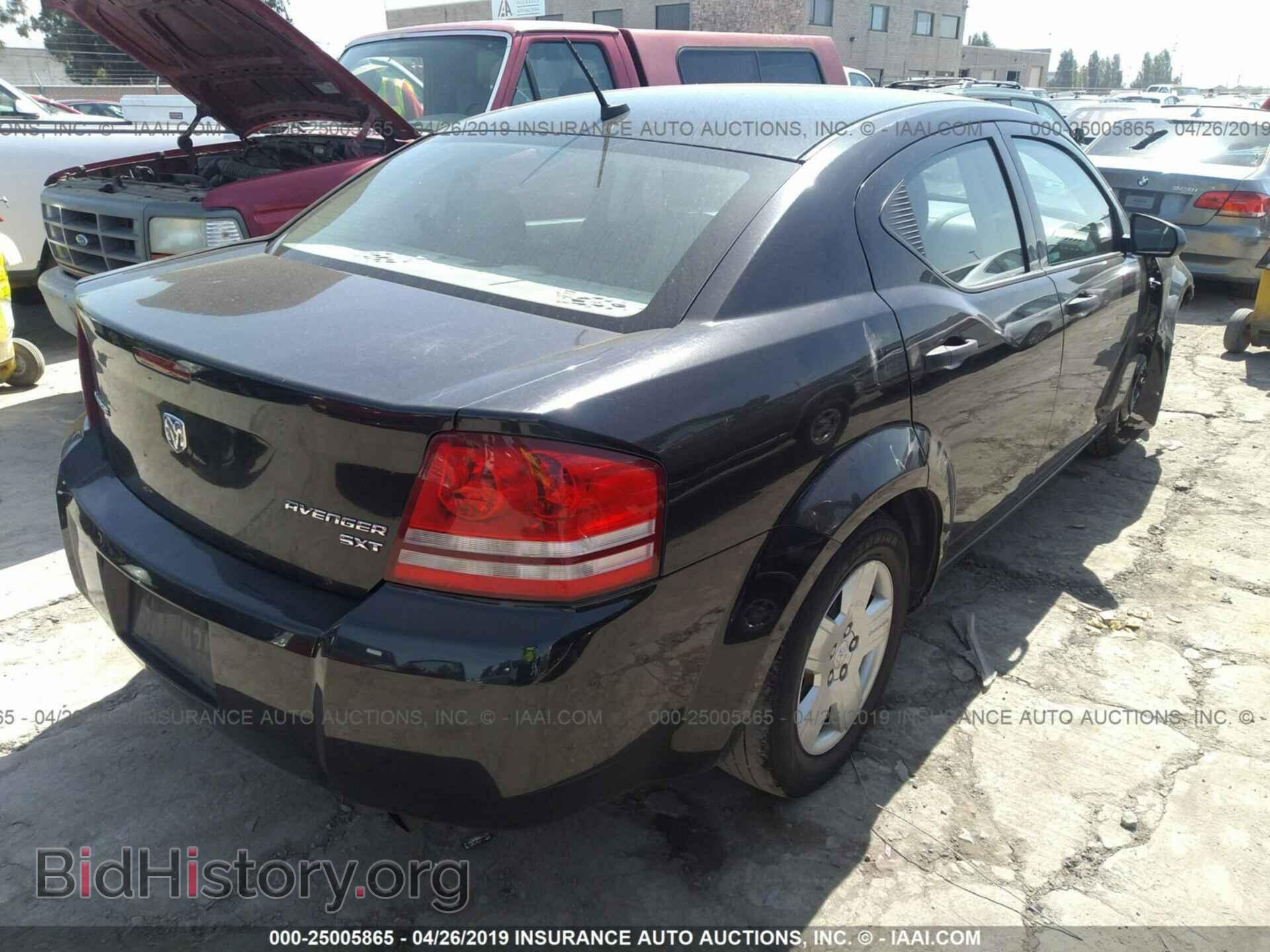 2010 DODGE AVENGER - VIN: 1B3CC4FBXAN203844 - Photo 4