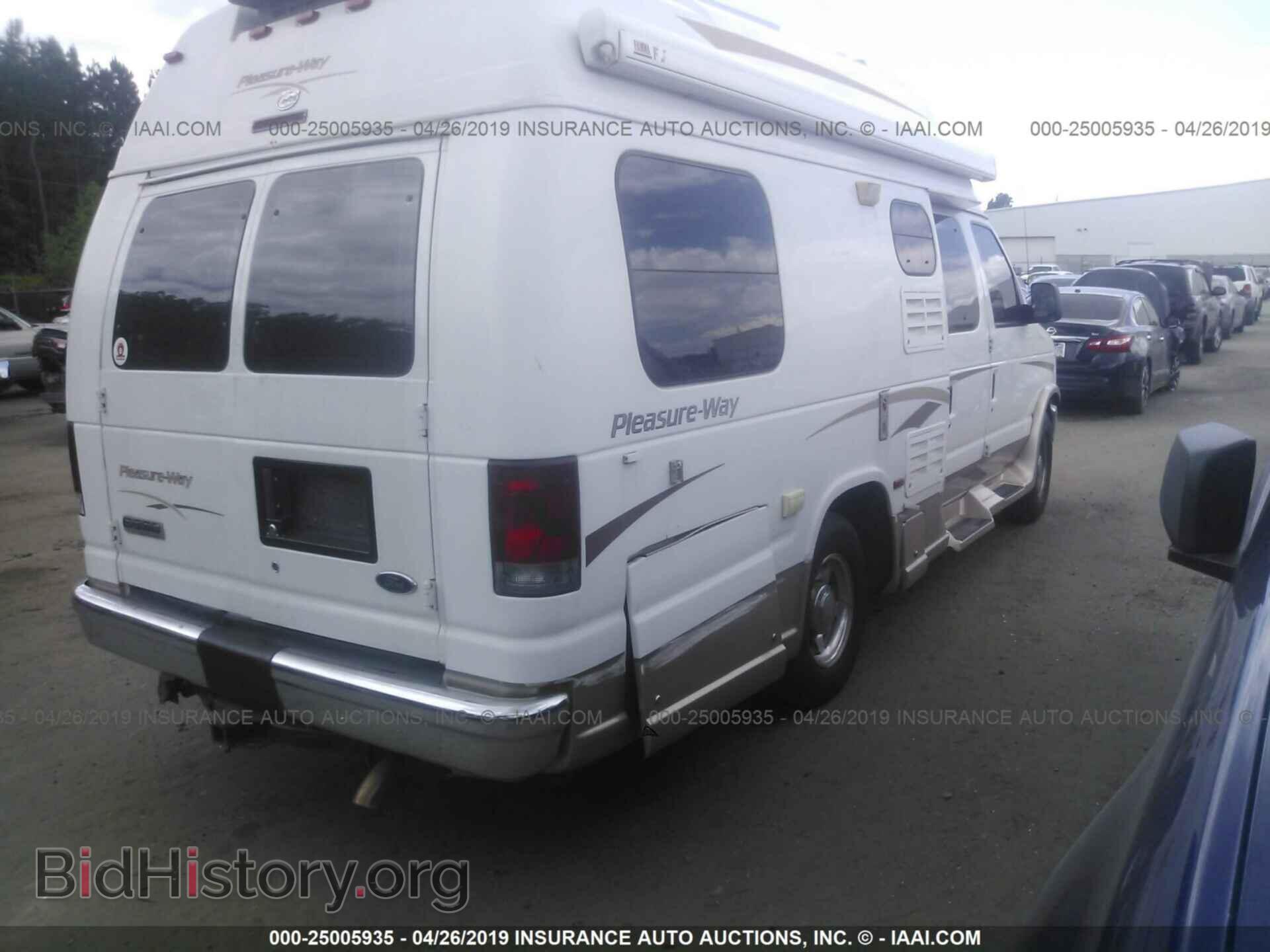 2009 FORD ECONOLINE - VIN: 1FDSE34S68DB15077 - Фото 4