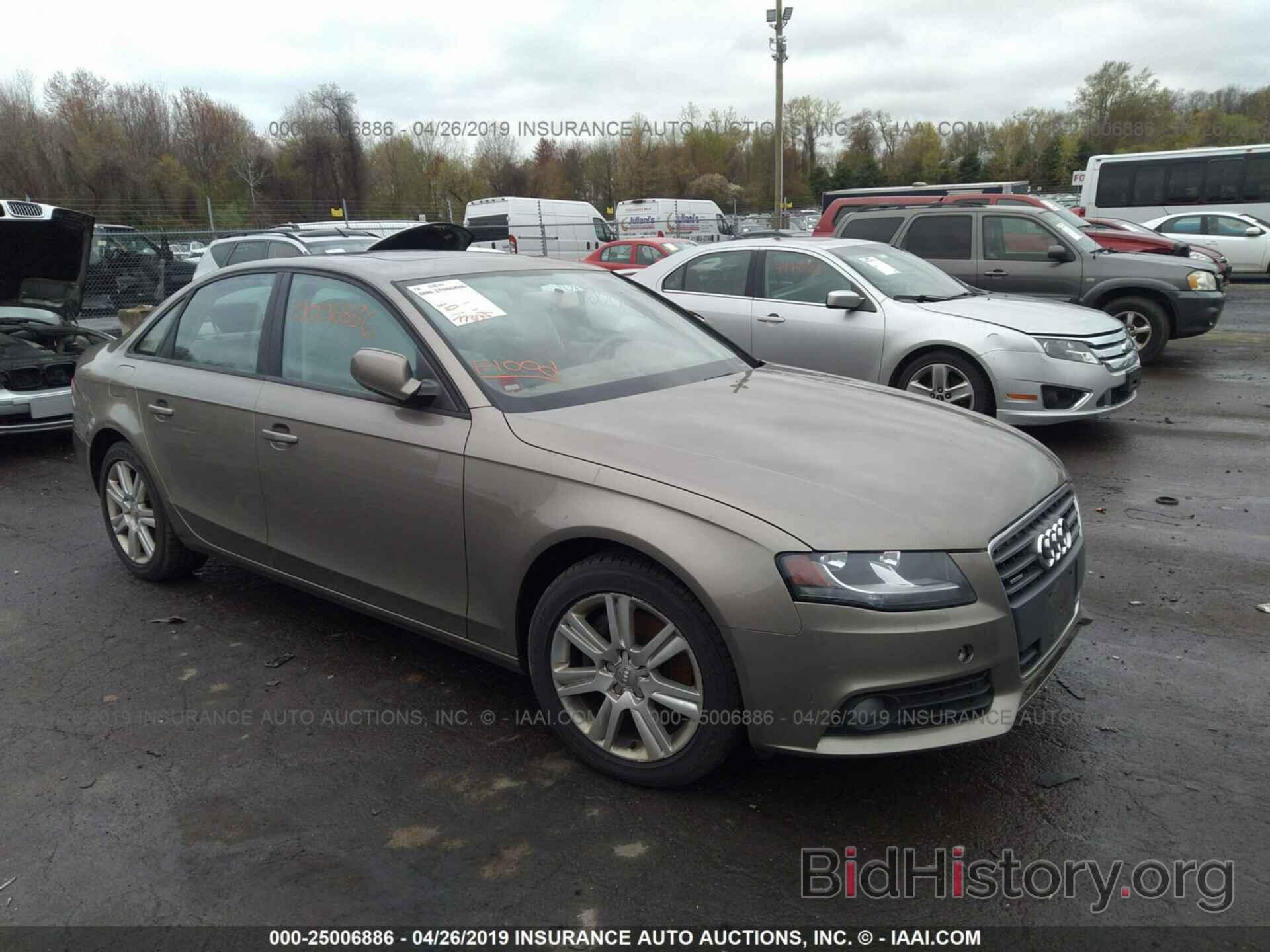 Фотография WAUBFAFL1AN024680 - AUDI A4 2010