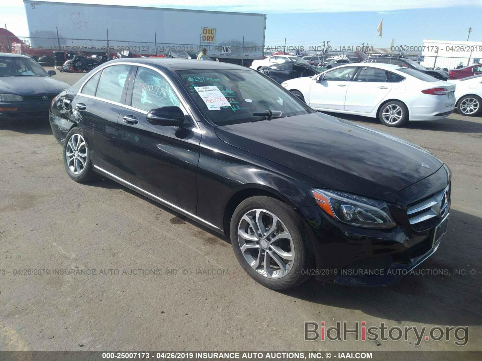 Photo 55SWF4KB2HU197165 - MERCEDES-BENZ C 2017