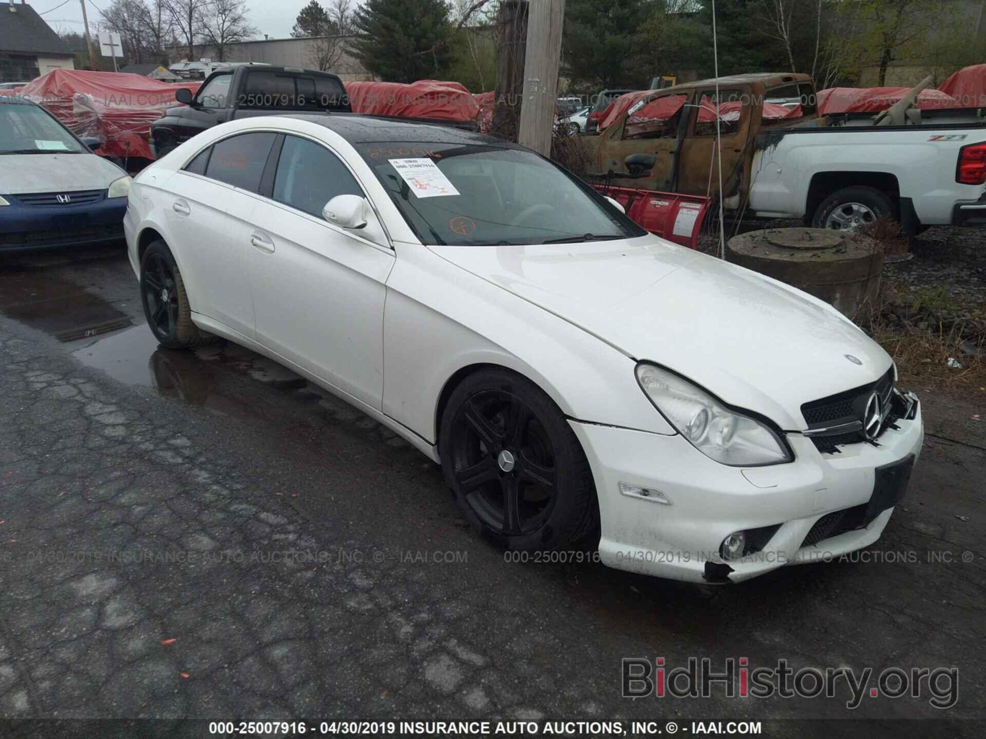 Photo WDDDJ72X98A131196 - MERCEDES-BENZ CLS 2008