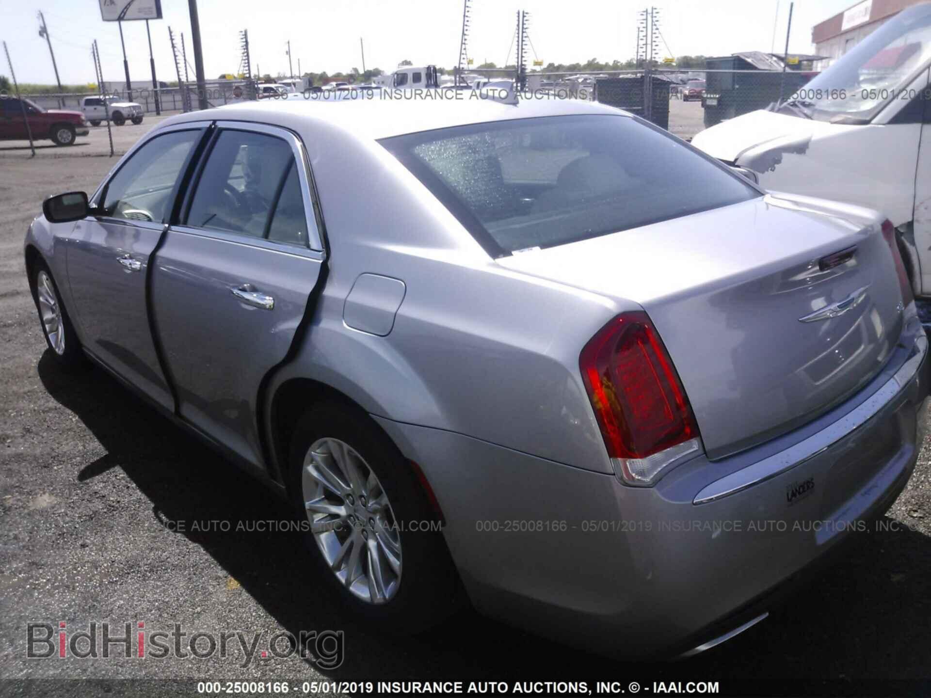 2017 CHRYSLER 300C - VIN: 2C3CCAEGXHH608250 - Фото 3
