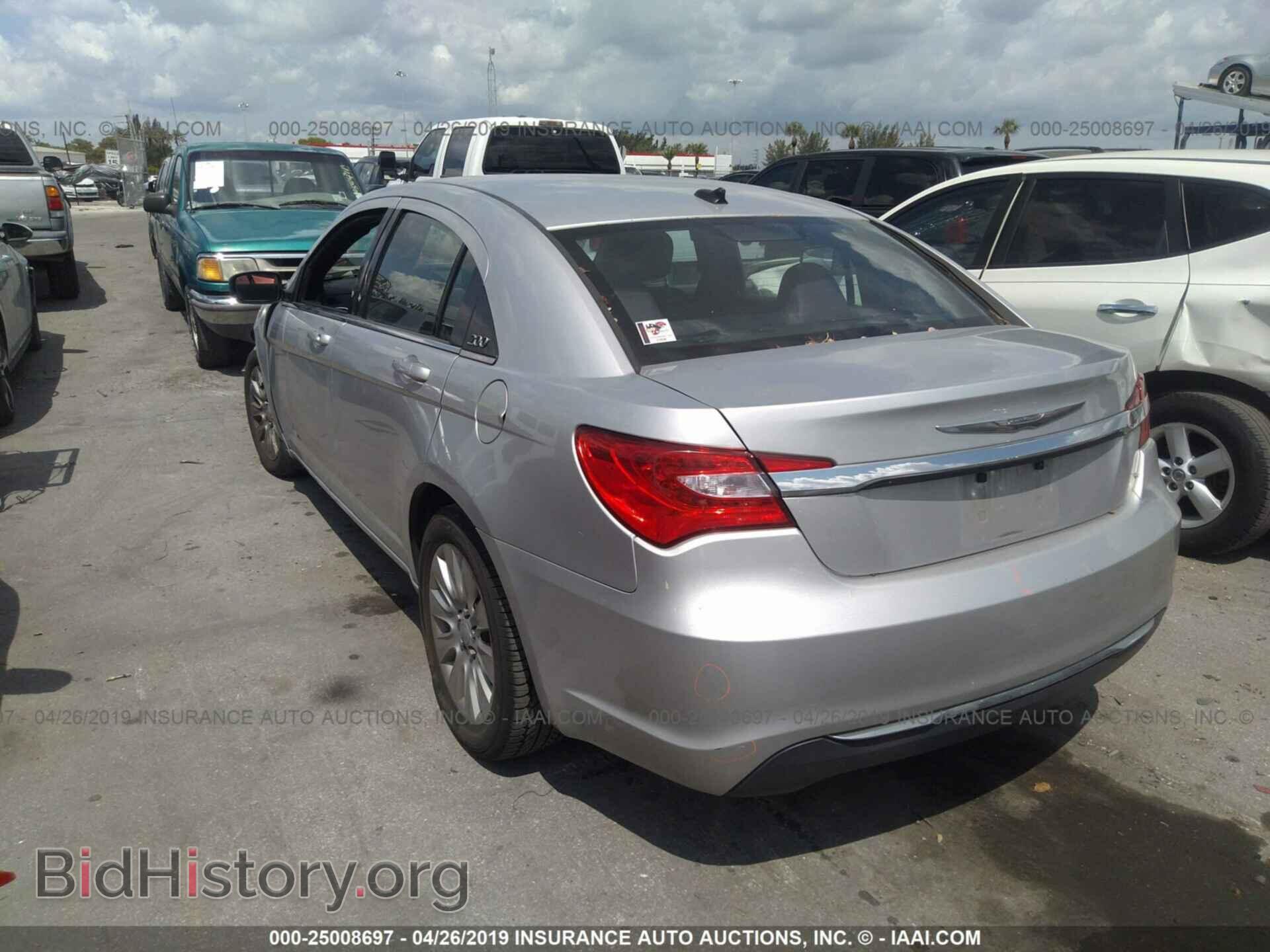 2012 CHRYSLER 200 - VIN: 1C3CCBAB2CN273565 - Фото 3