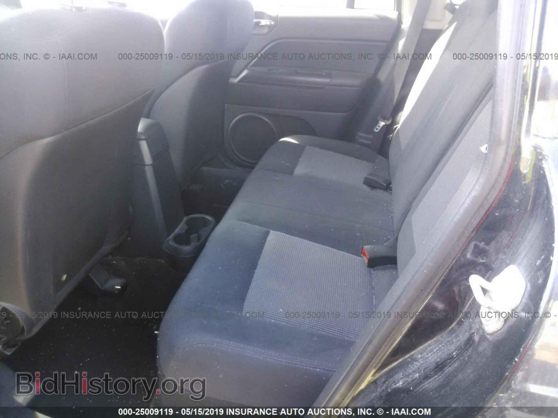 2011 JEEP COMPASS - VIN: 1J4NT1FB0BD215864 - Photo 8
