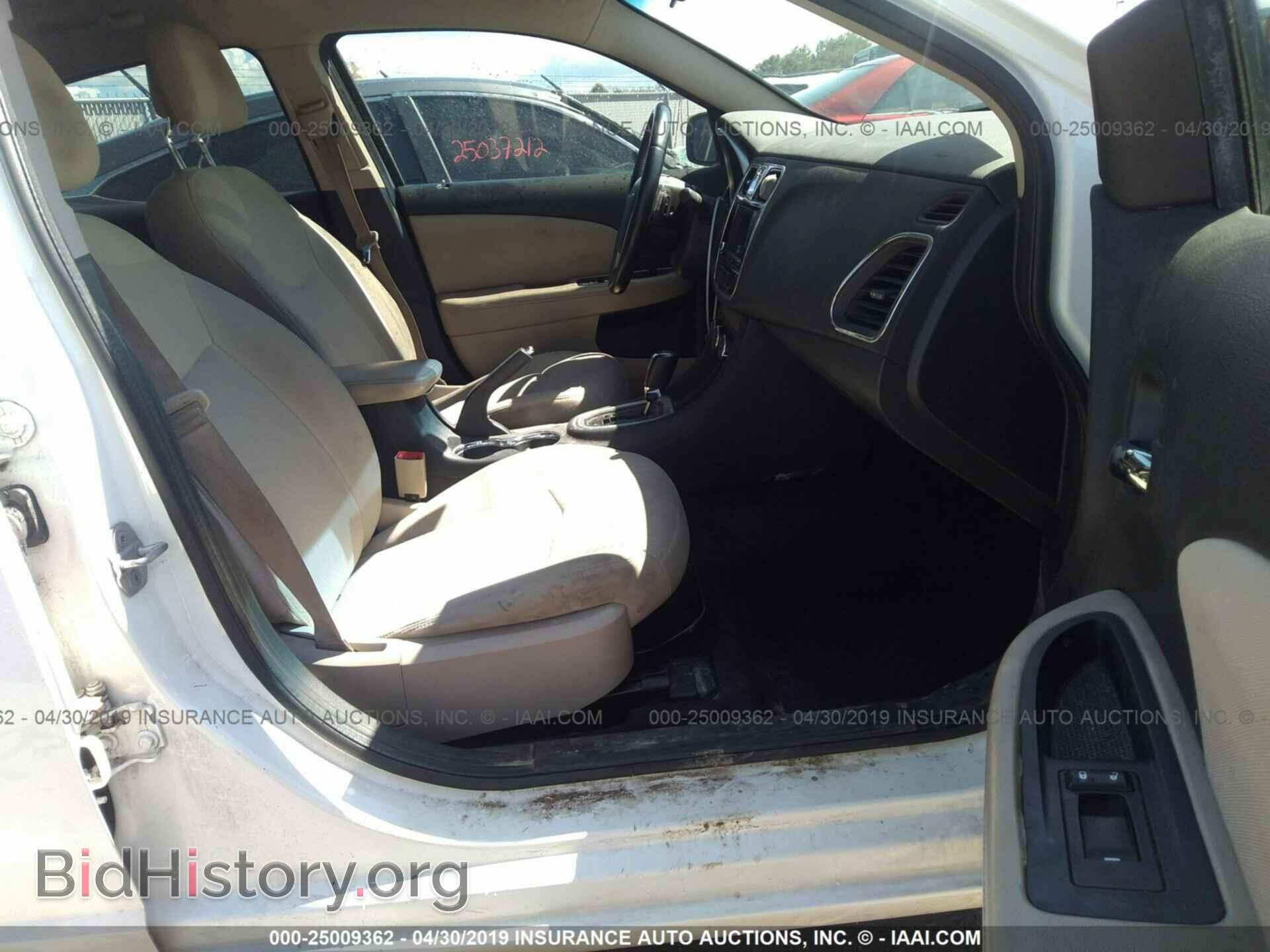 2011 CHRYSLER 200 - VIN: 1C3BC1FB9BN531156 - Фото 5