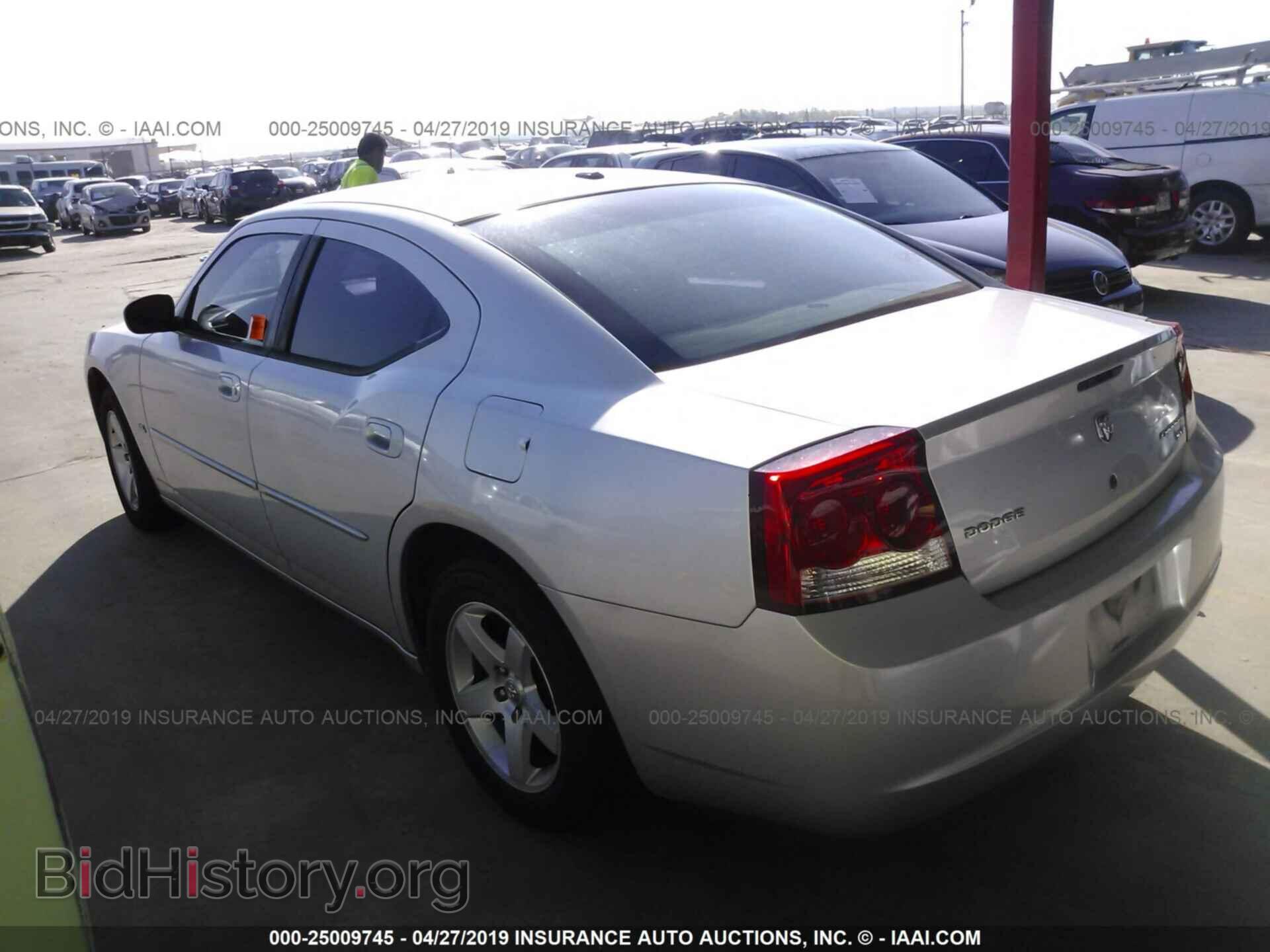 2010 DODGE CHARGER - VIN: 2B3CA3CV8AH242973 - Фото 3