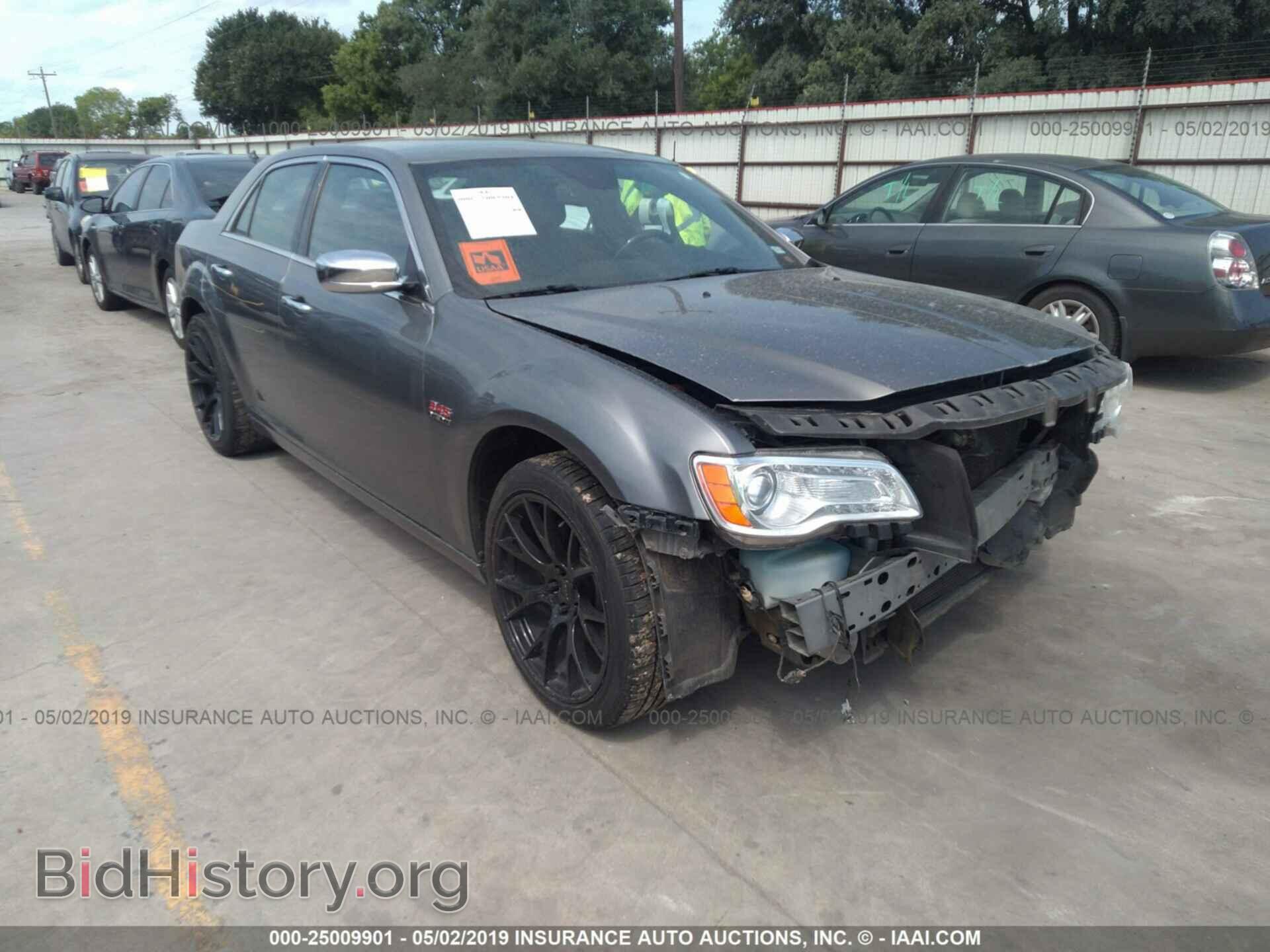 Photo 2C3CA6CT2BH592104 - CHRYSLER 300C 2011