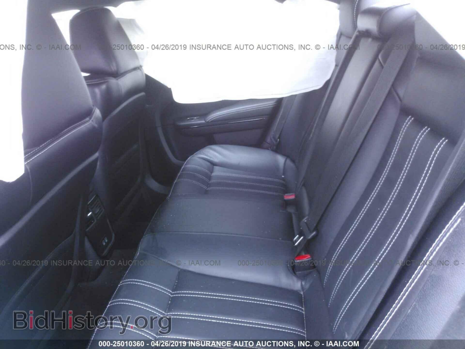 2016 CHRYSLER 300 - VIN: 2C3CCAGG5GH145008 - Photo 8