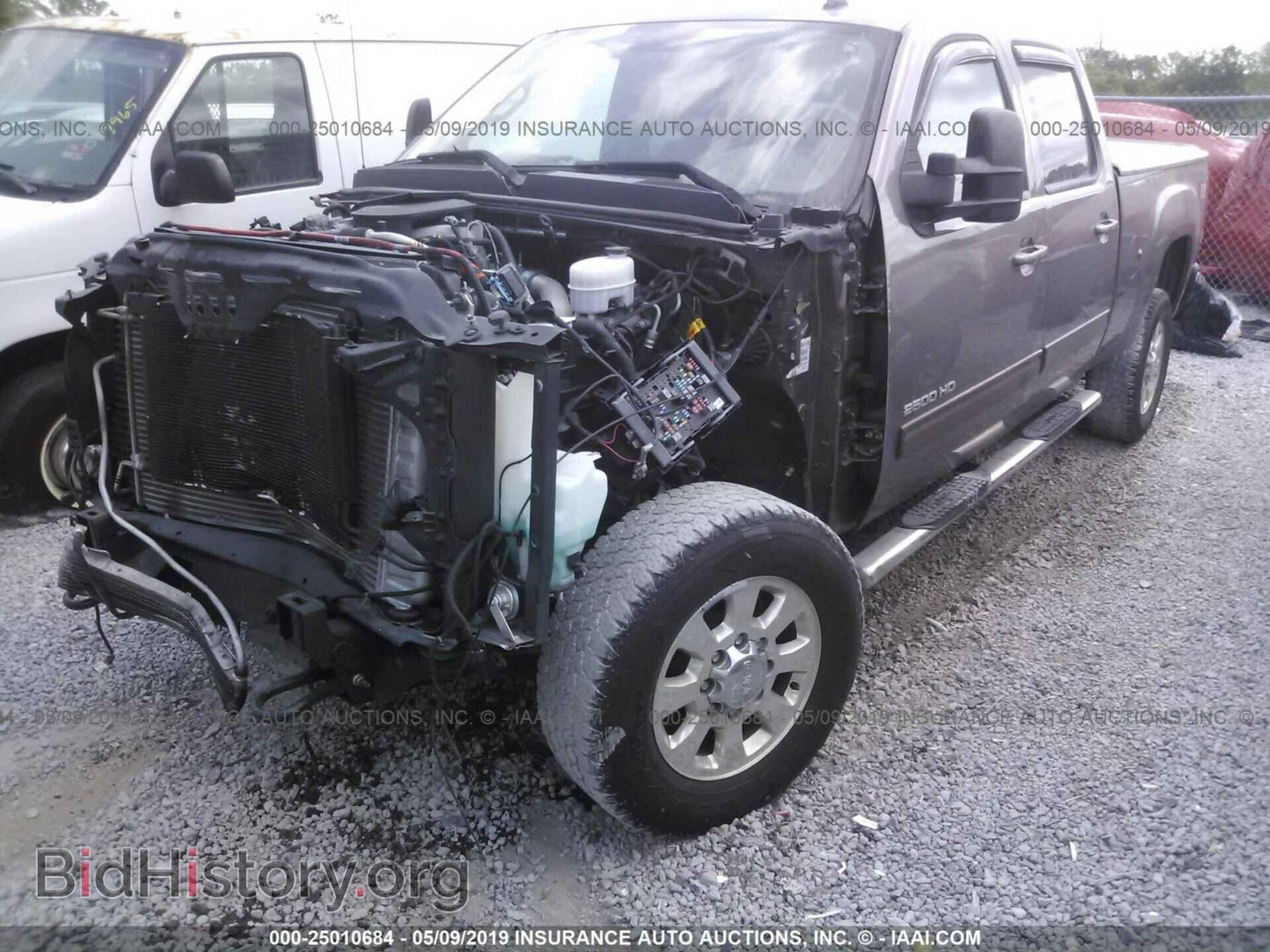 2013 GMC SIERRA - VIN: 1GT121C82DF149115 - Фото 2